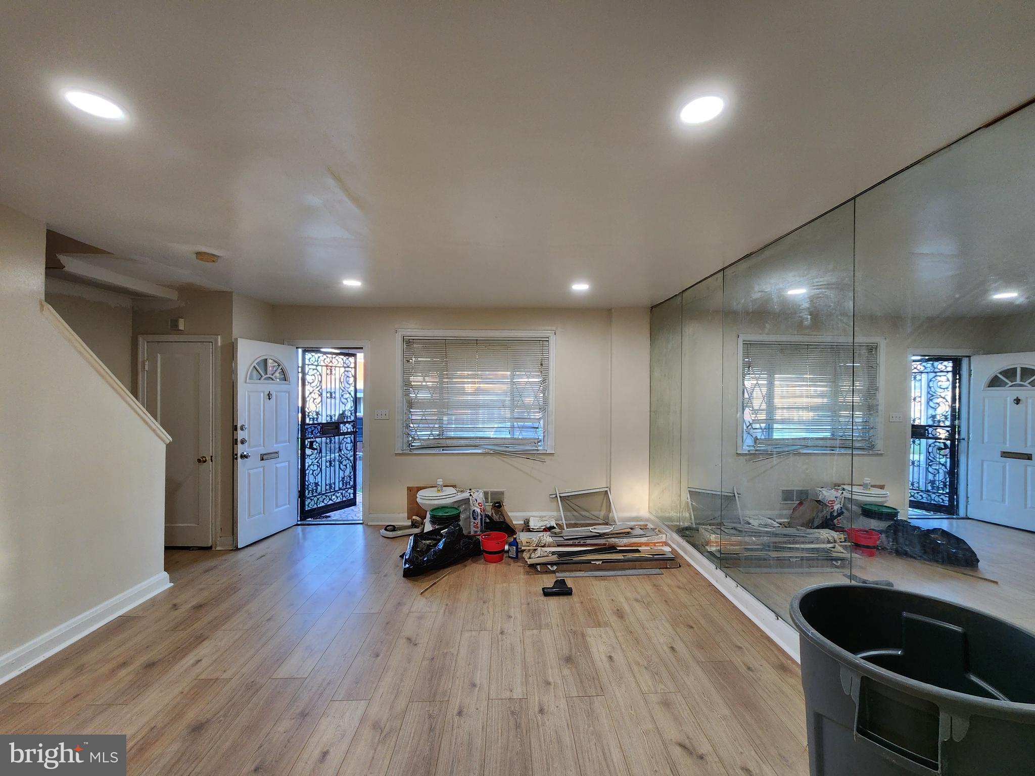 WOODMERE - Residential