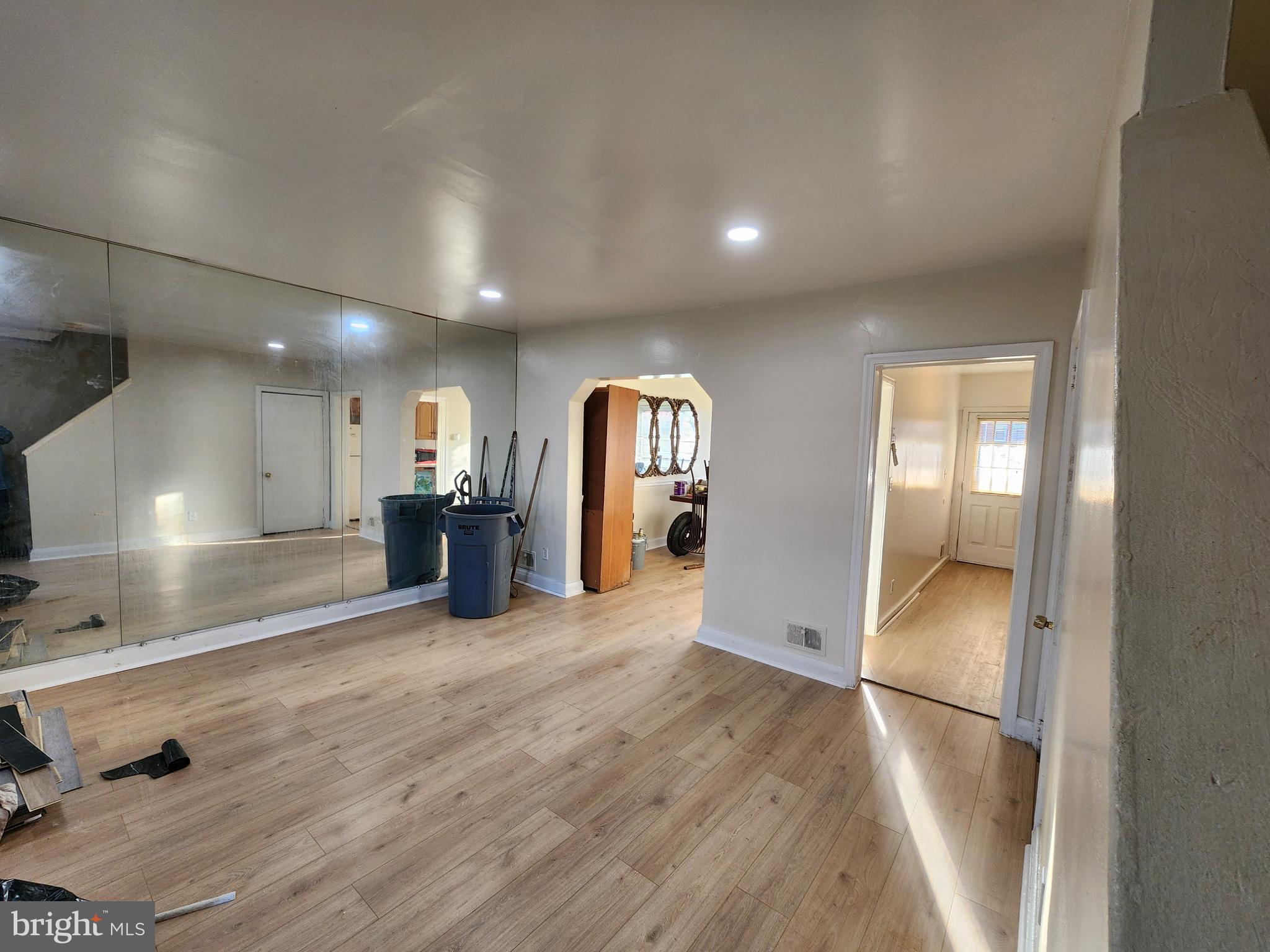 WOODMERE - Residential