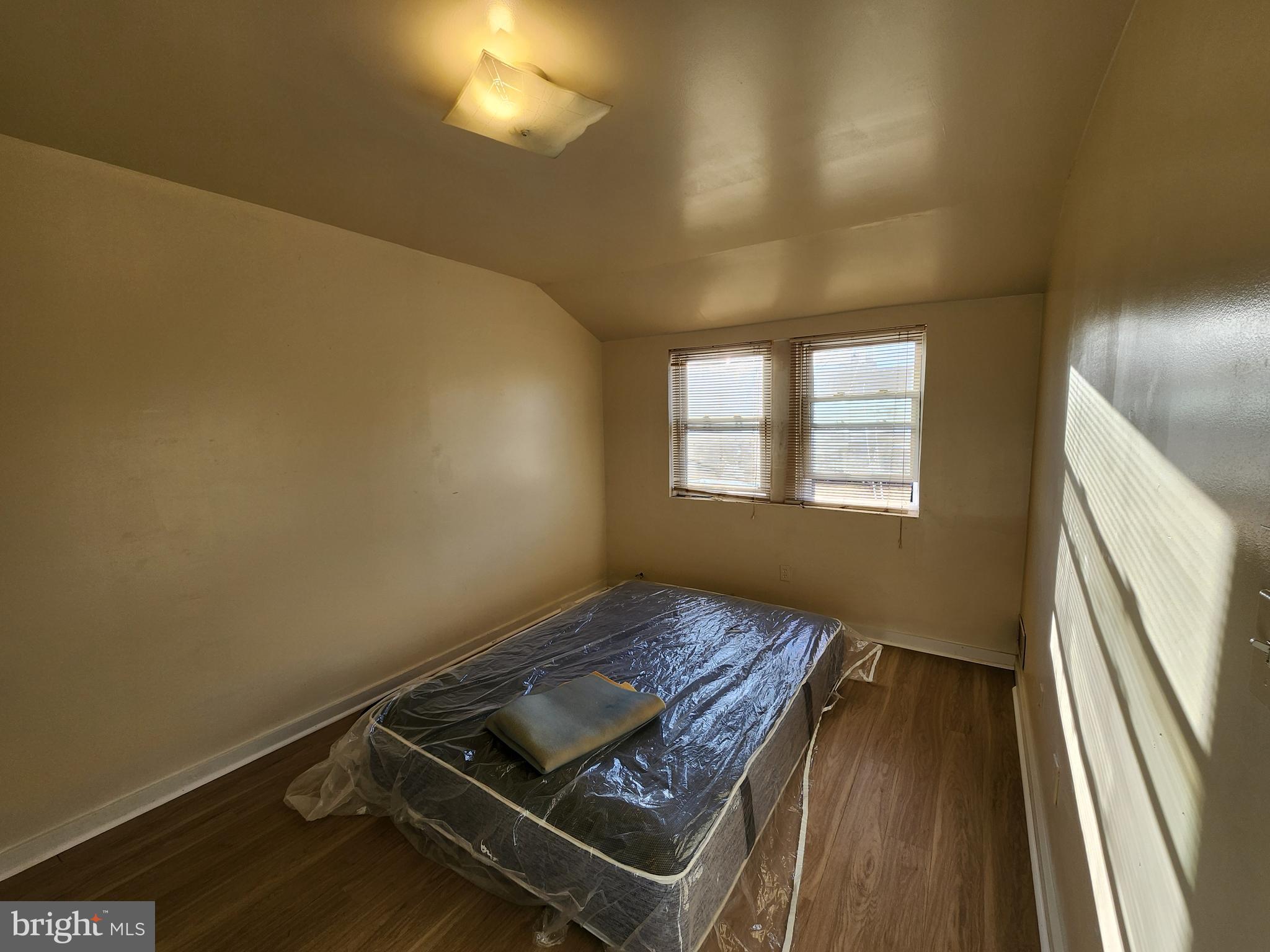 WOODMERE - Residential