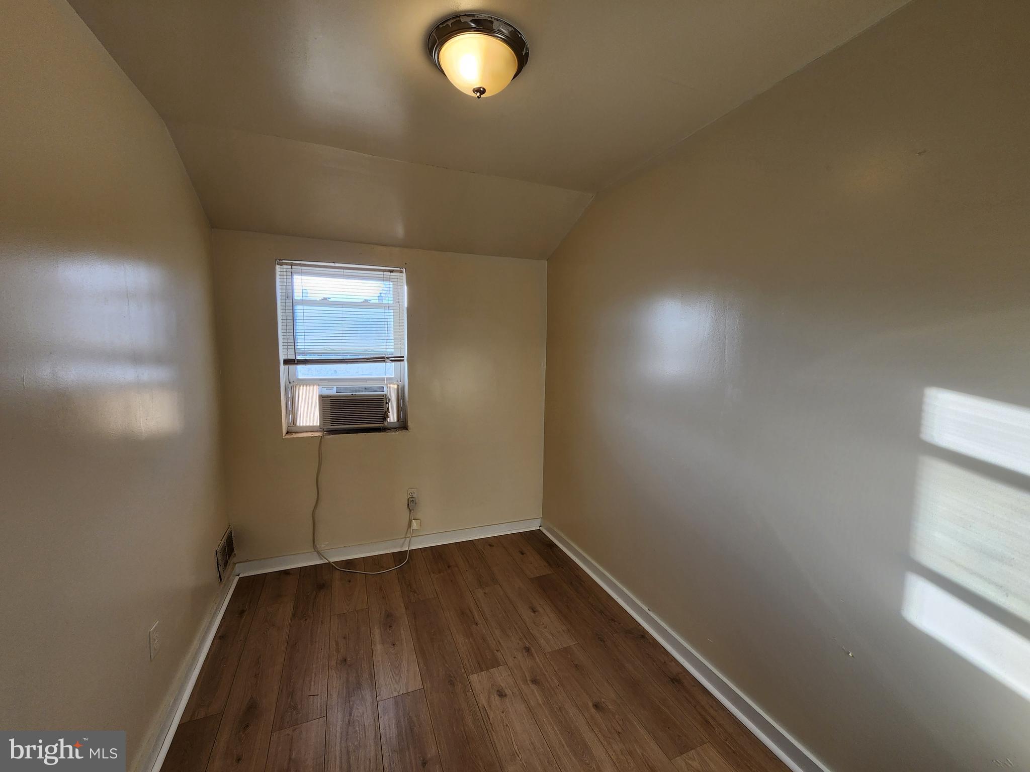WOODMERE - Residential