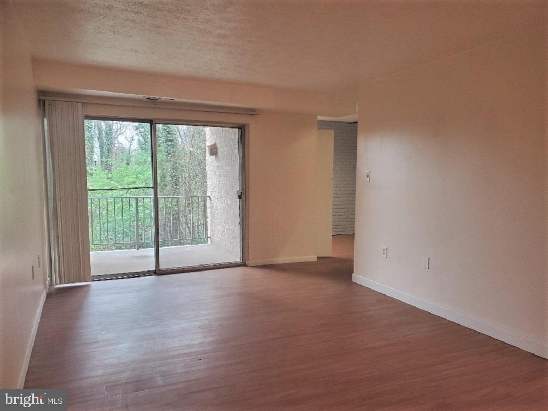 GREENBRIAR CONDO PHASE I - Residential Lease