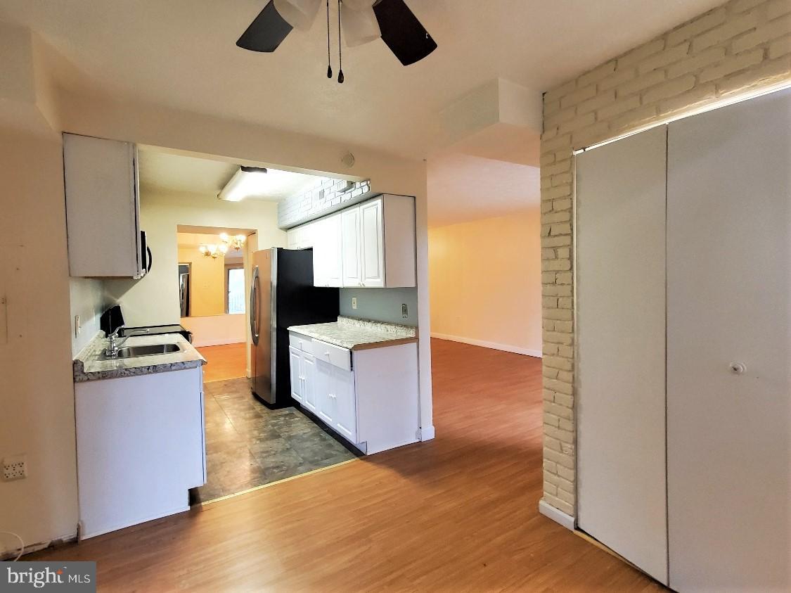 GREENBRIAR CONDO PHASE I - Residential Lease