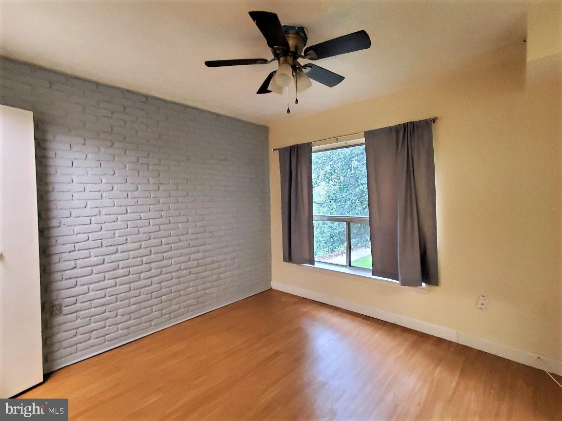 GREENBRIAR CONDO PHASE I - Residential Lease