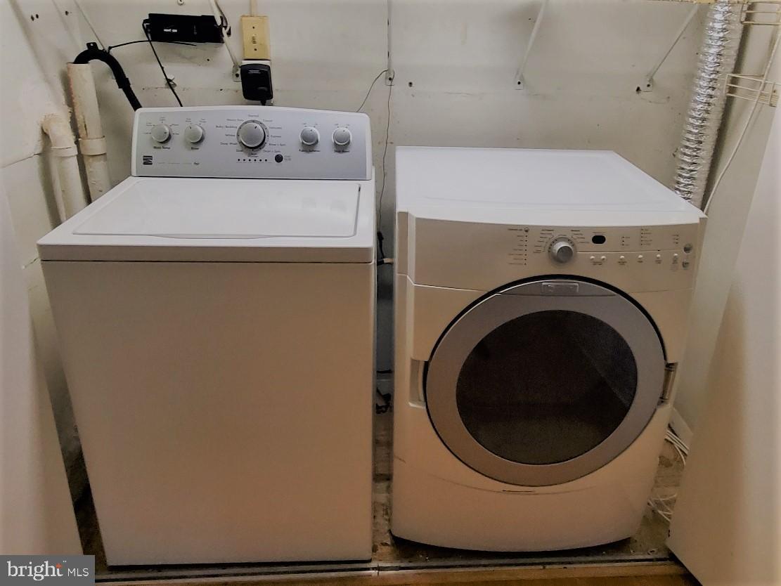 GREENBRIAR CONDO PHASE I - Residential Lease