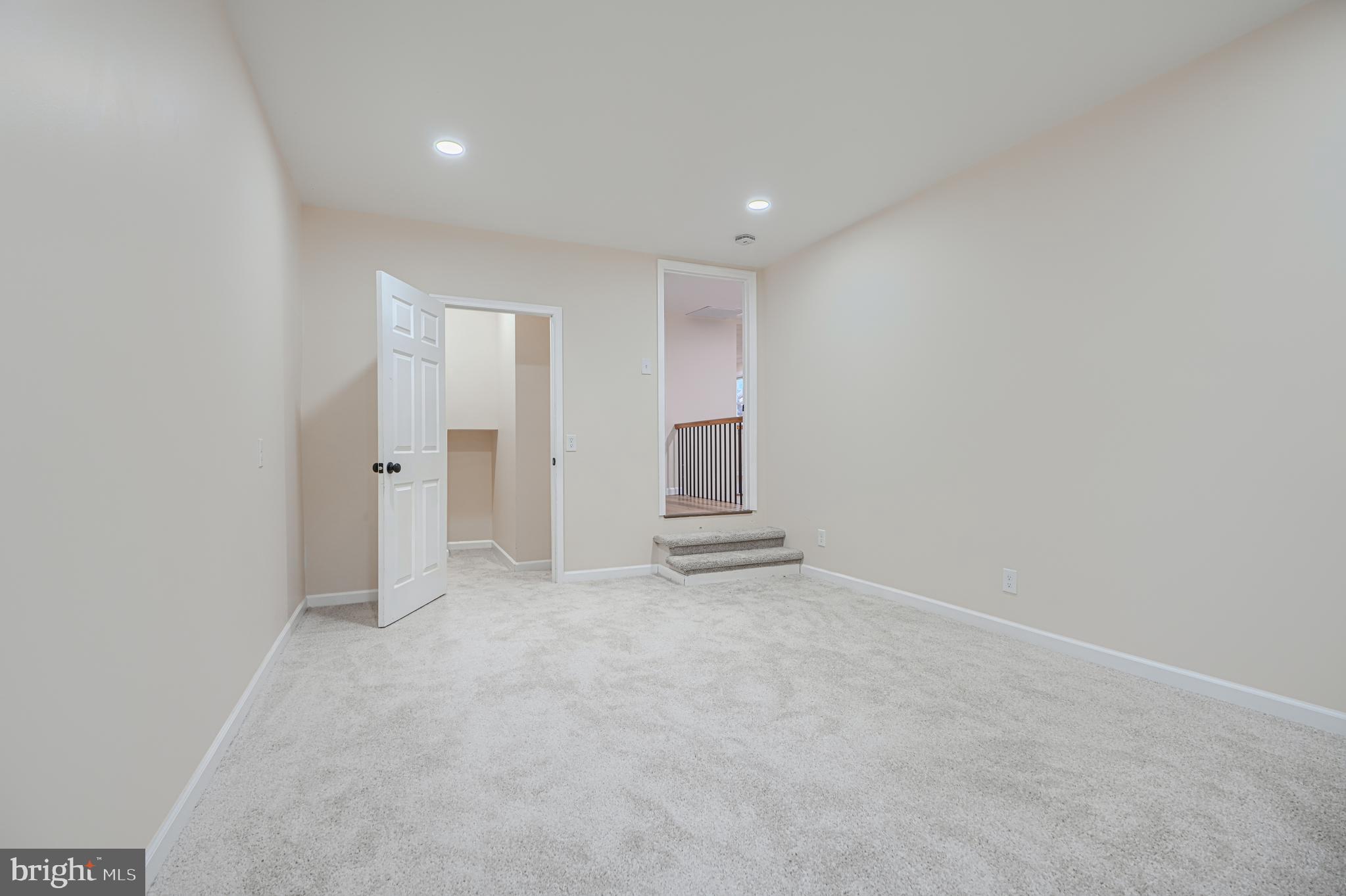 ARUNDEL GARDENS - Residential