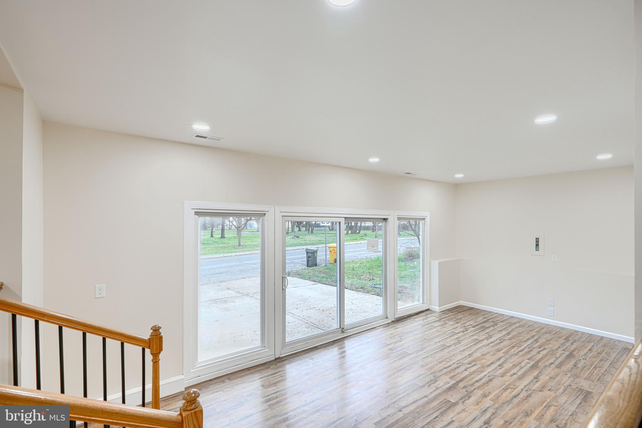 ARUNDEL GARDENS - Residential