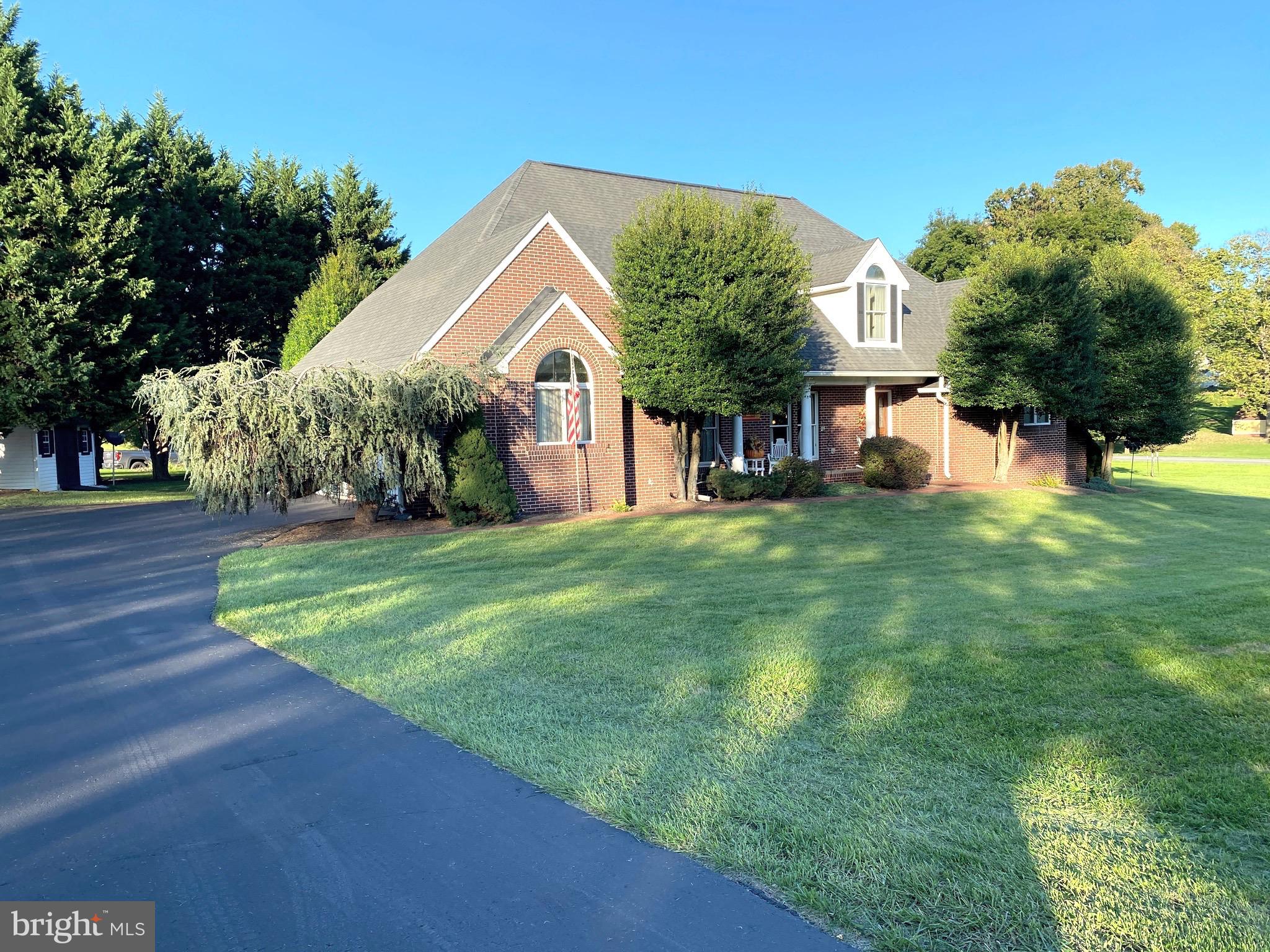 RIDGEWOOD MANOR - Residential