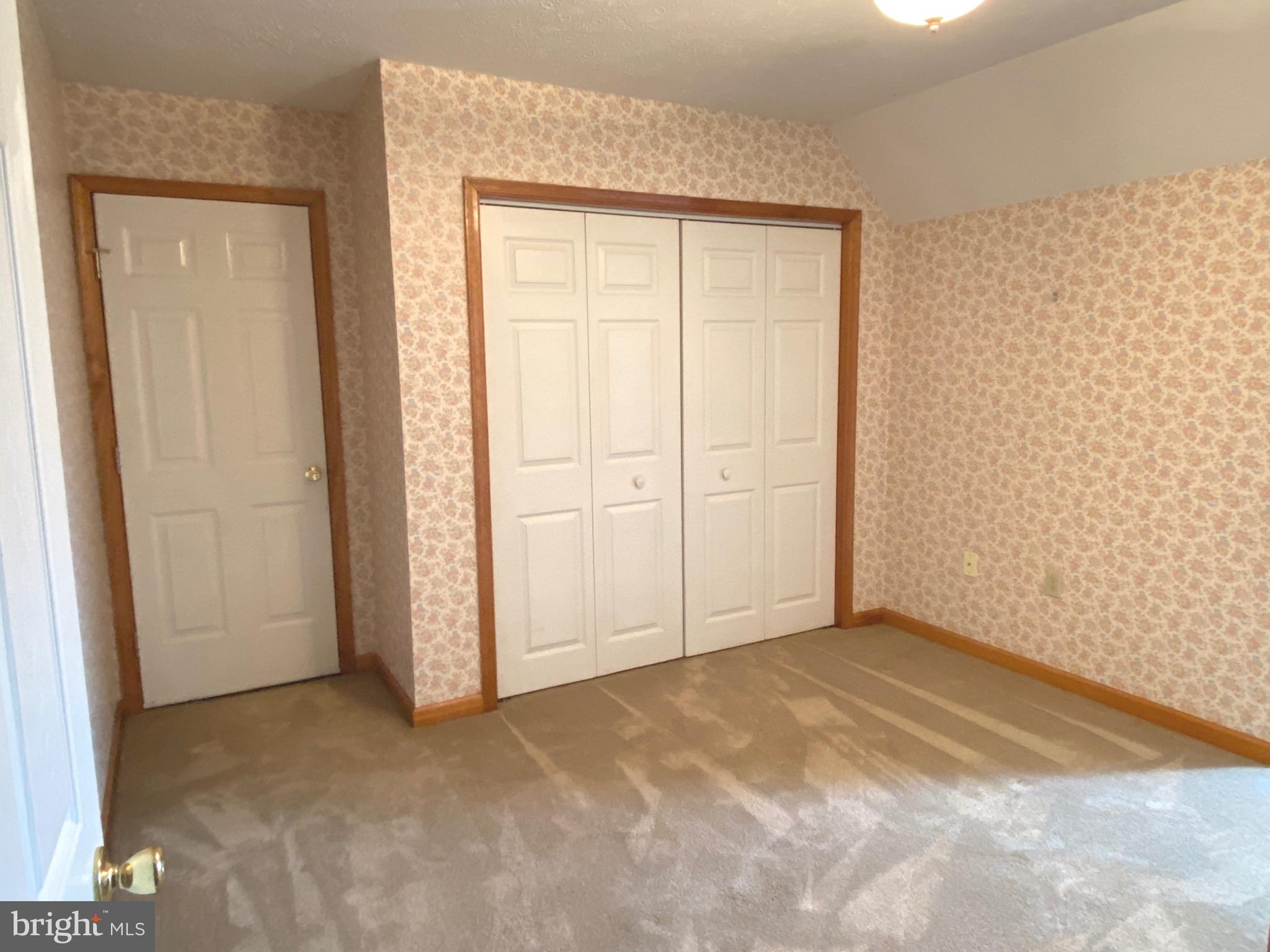 RIDGEWOOD MANOR - Residential