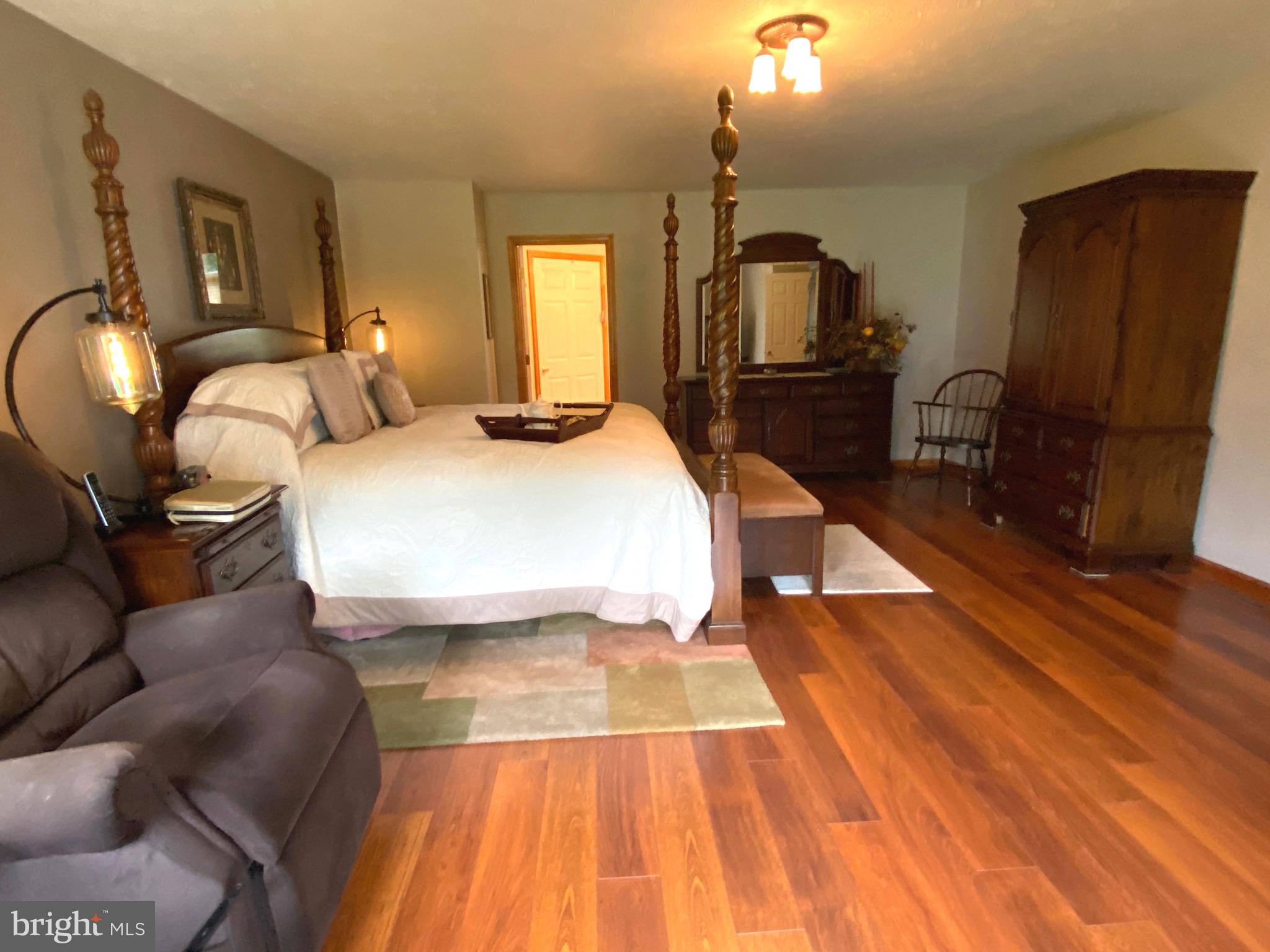 RIDGEWOOD MANOR - Residential