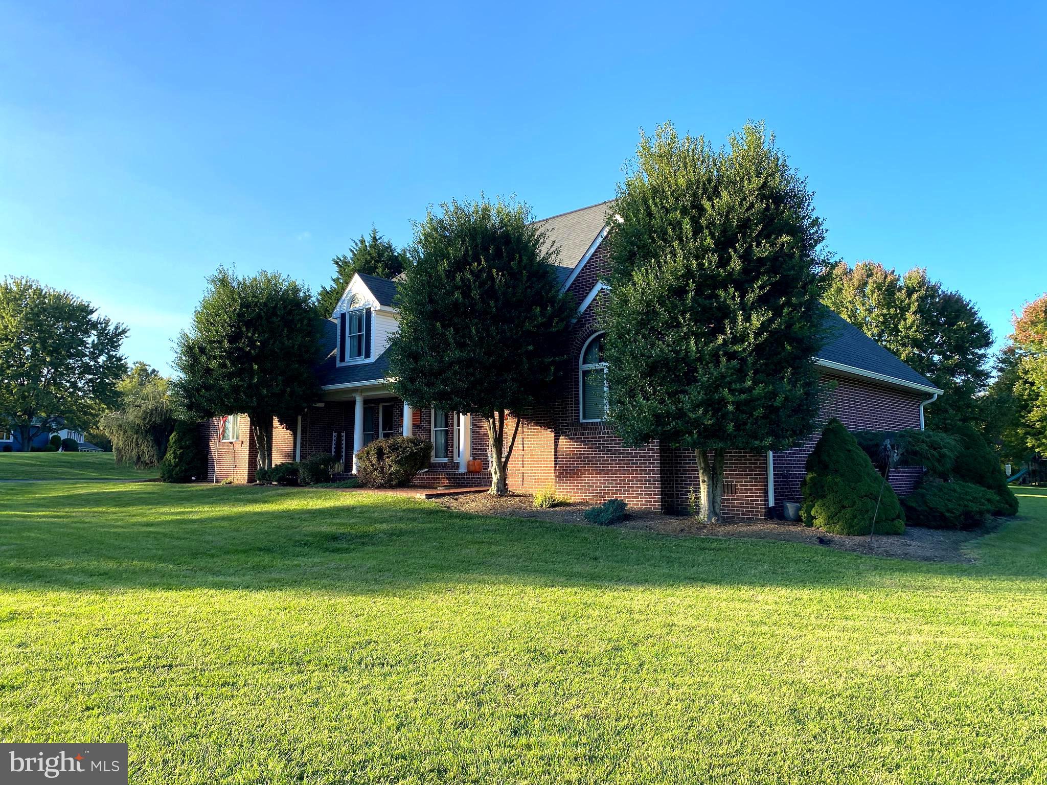 RIDGEWOOD MANOR - Residential