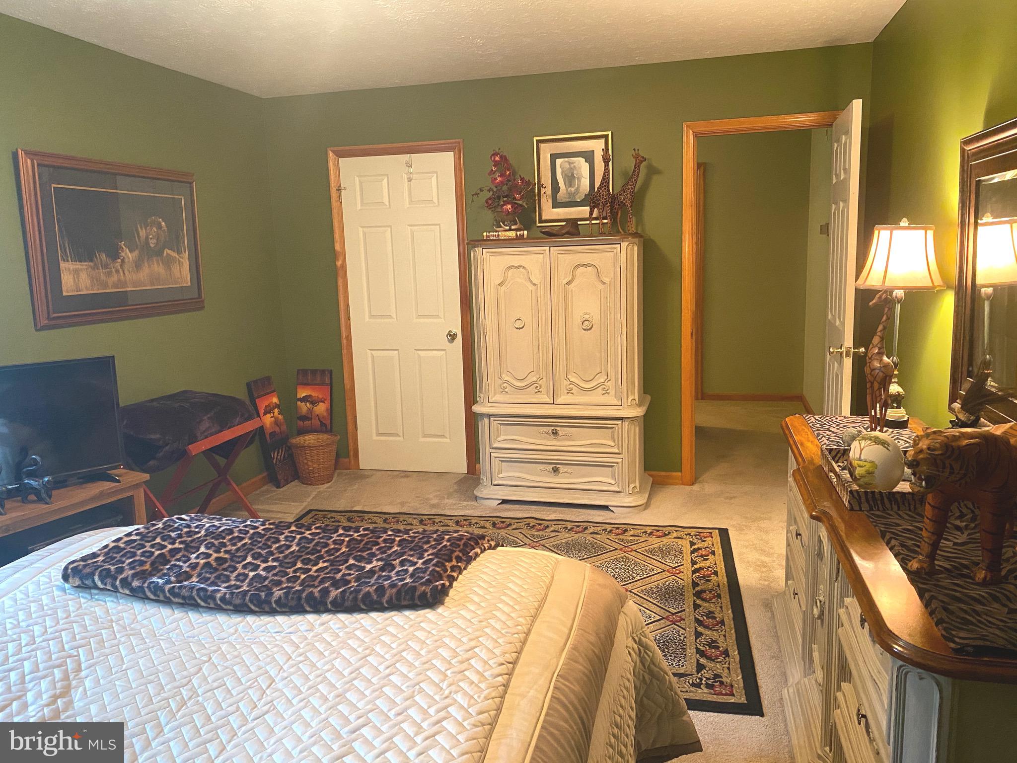 RIDGEWOOD MANOR - Residential