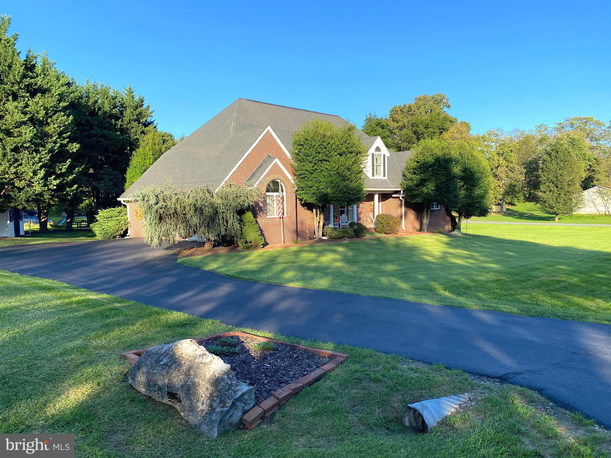 RIDGEWOOD MANOR - Residential