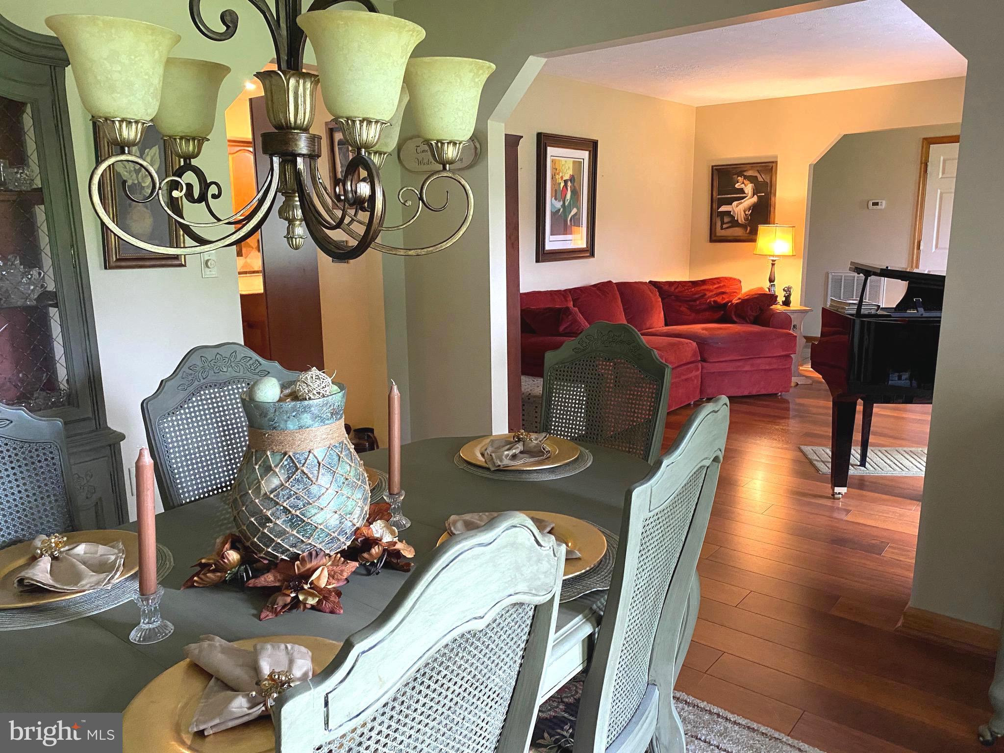 RIDGEWOOD MANOR - Residential