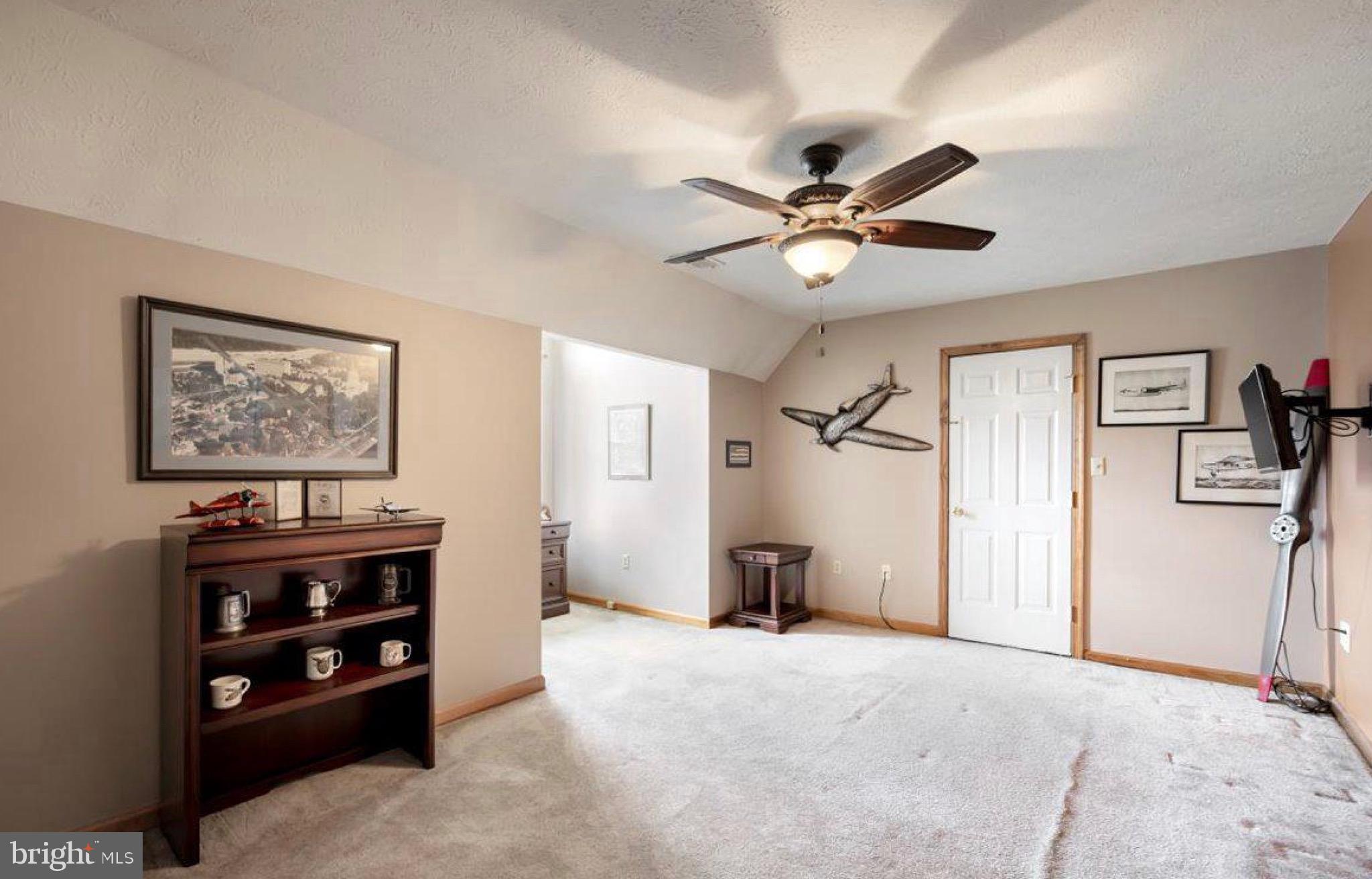 RIDGEWOOD MANOR - Residential