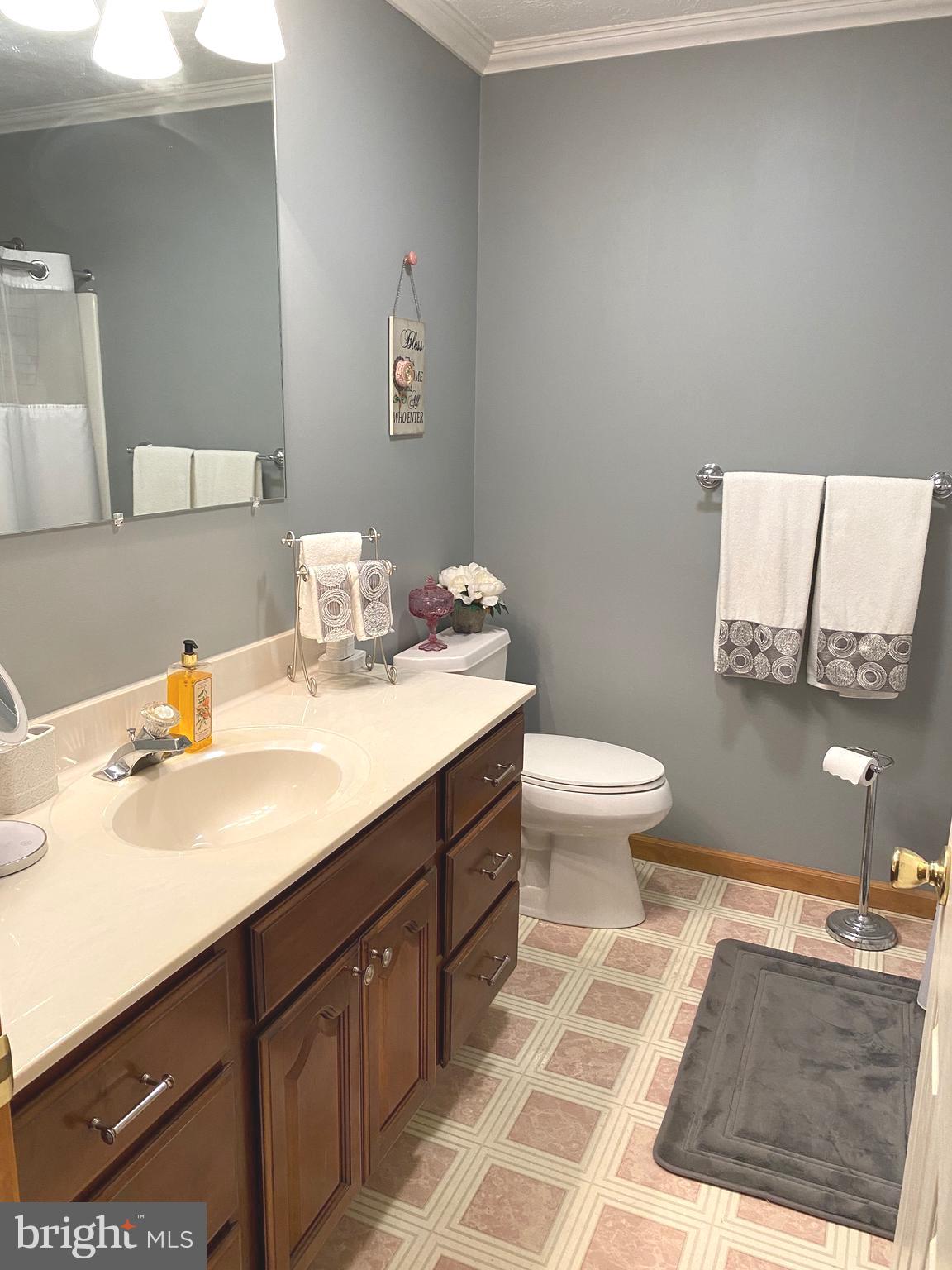 RIDGEWOOD MANOR - Residential