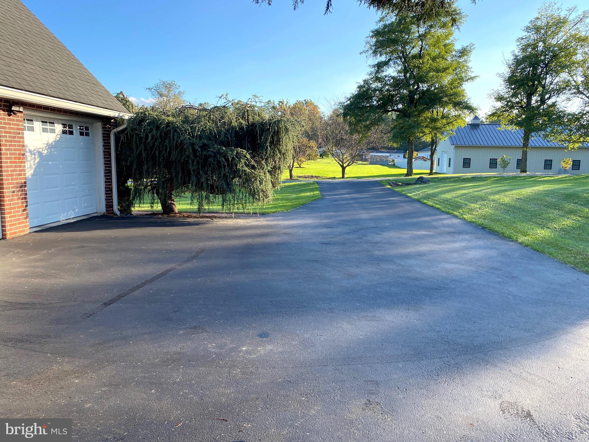 RIDGEWOOD MANOR - Residential