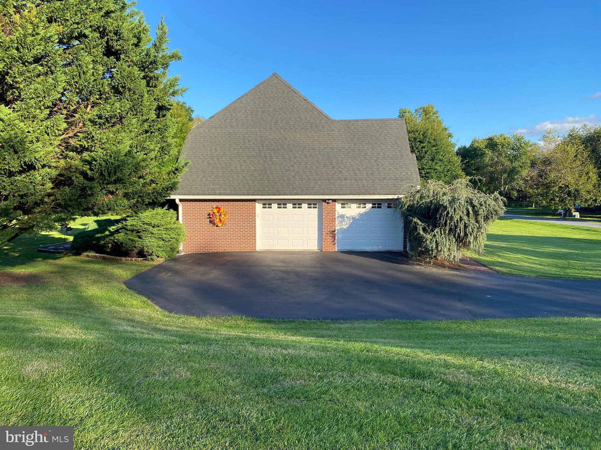 RIDGEWOOD MANOR - Residential