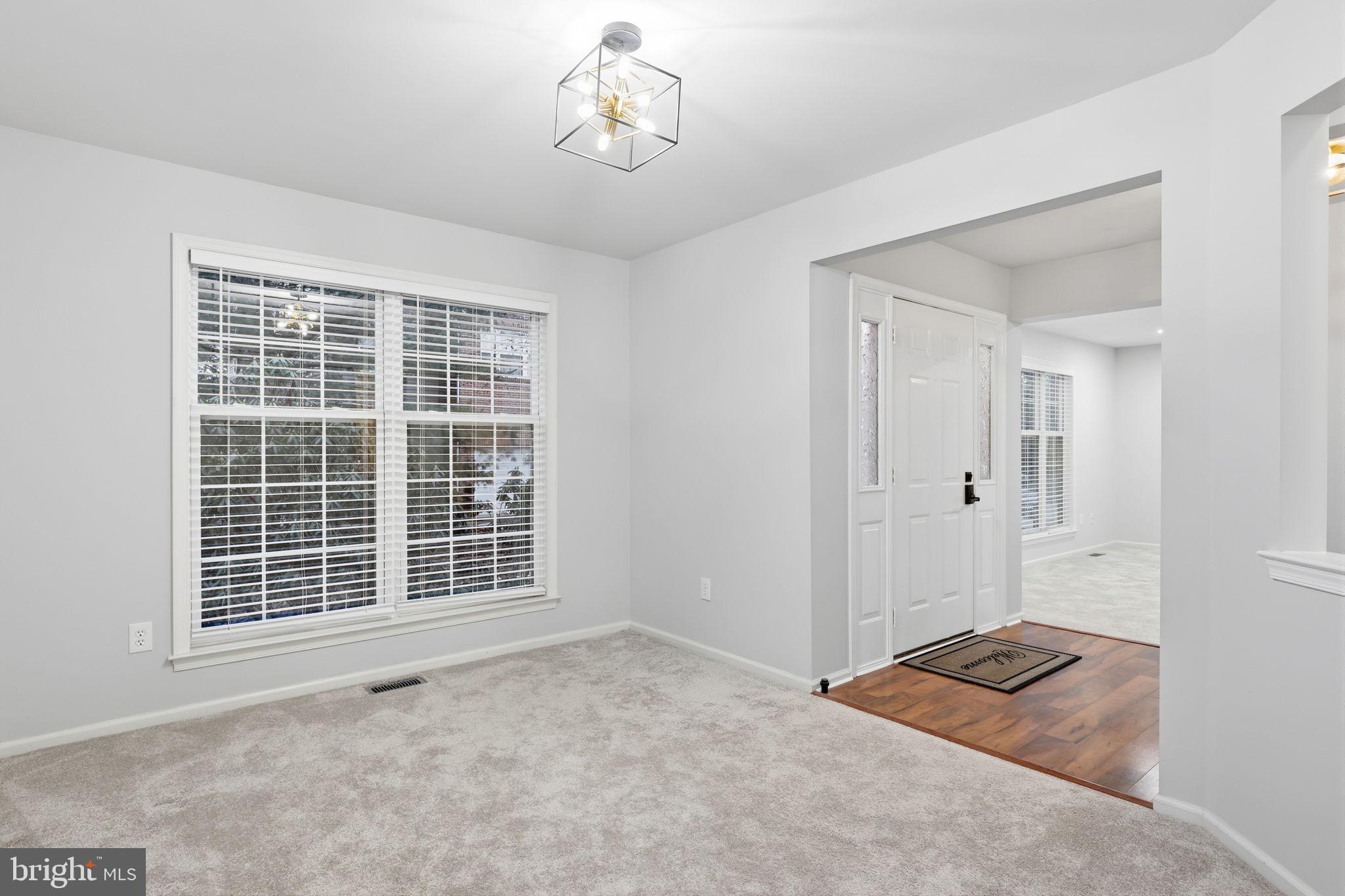 CHARING CROSS - Residential Lease