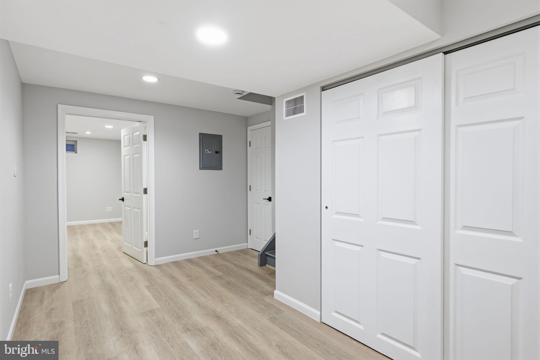 CHARING CROSS - Residential Lease