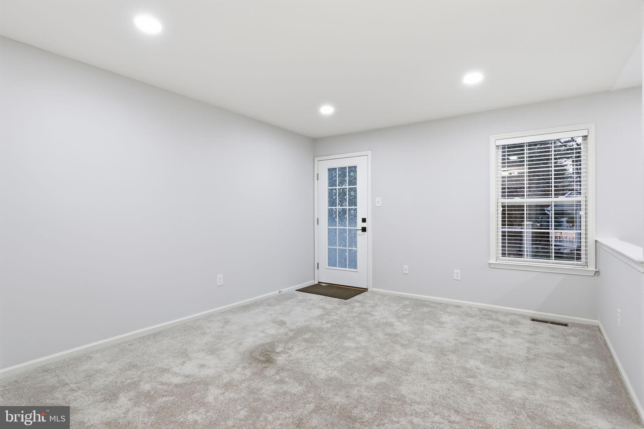 CHARING CROSS - Residential Lease