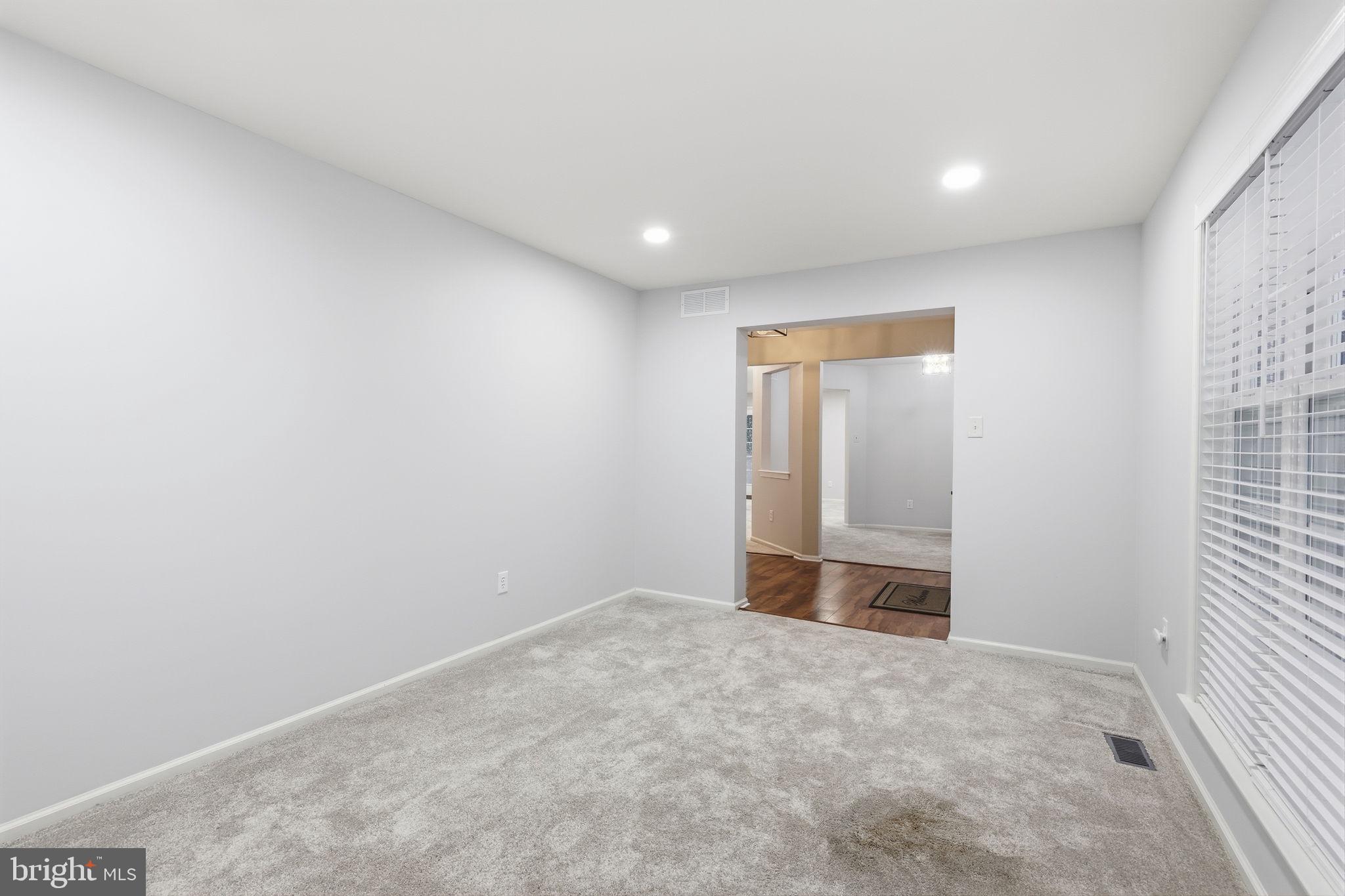 CHARING CROSS - Residential Lease