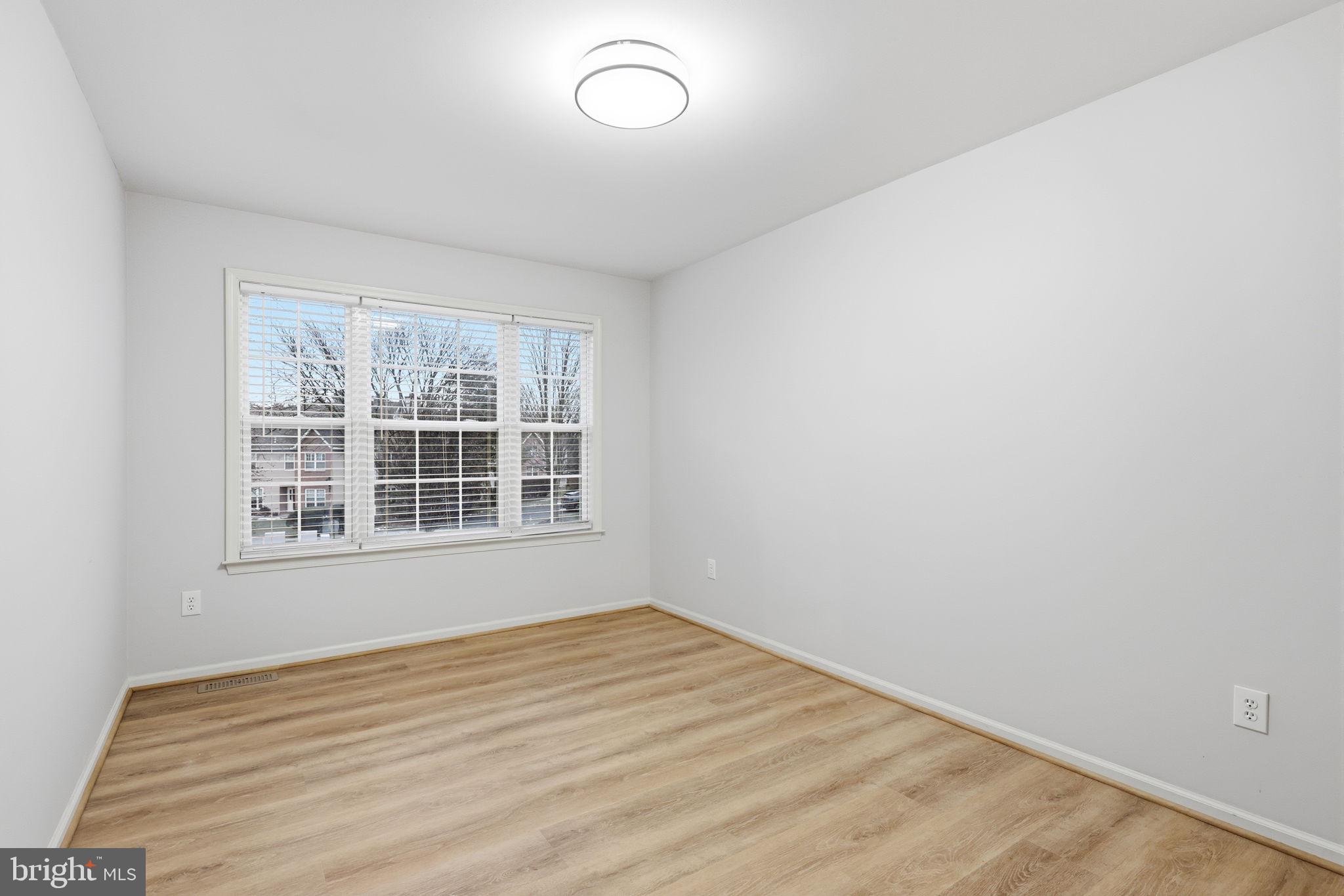 CHARING CROSS - Residential Lease