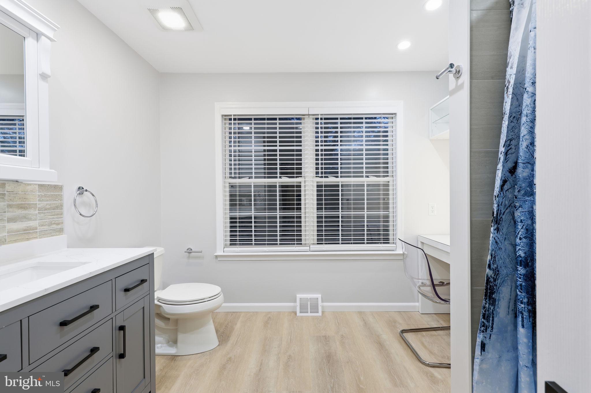 CHARING CROSS - Residential Lease