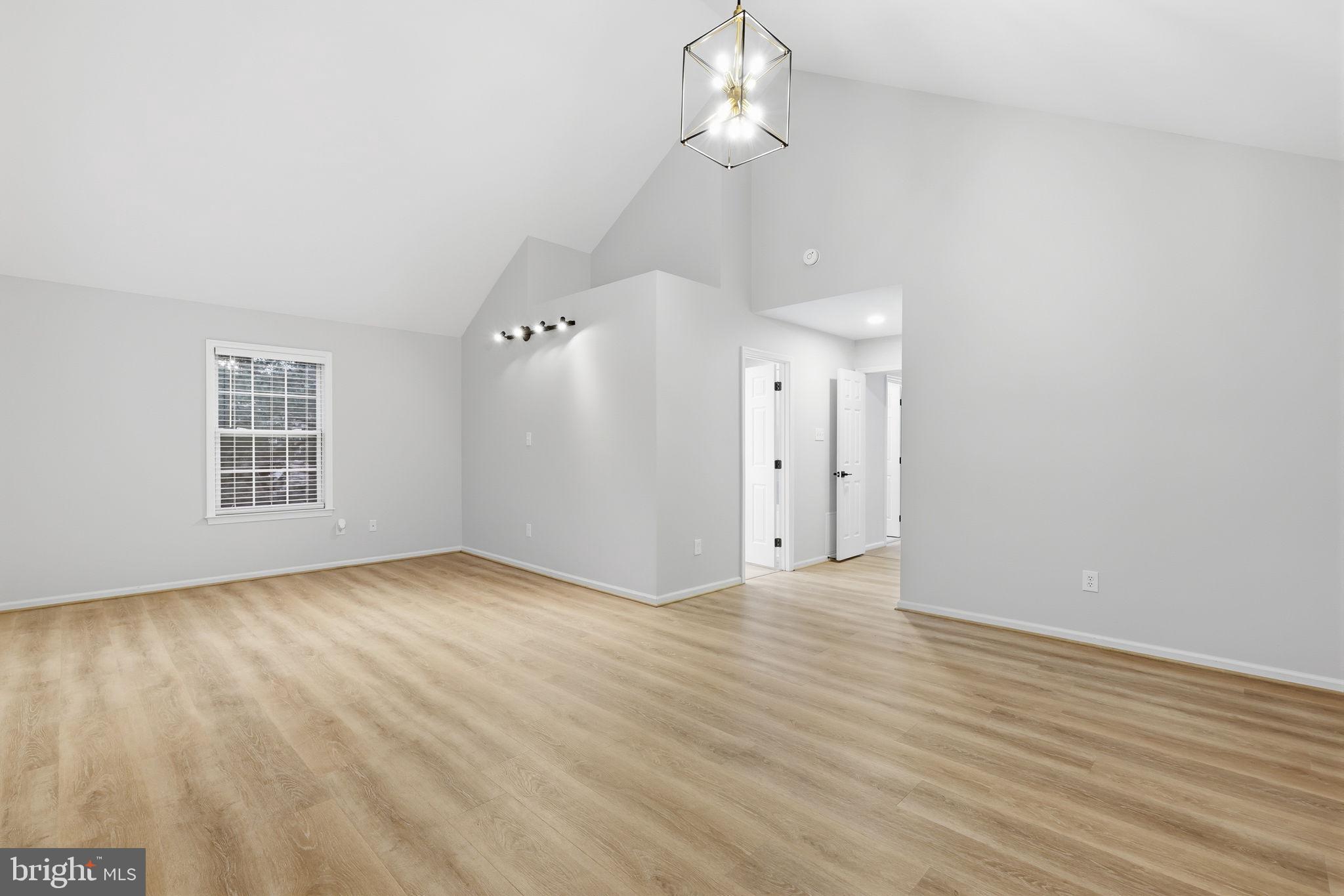 CHARING CROSS - Residential Lease