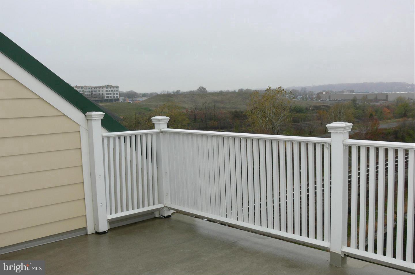 POTOMAC GREENS - Residential Lease