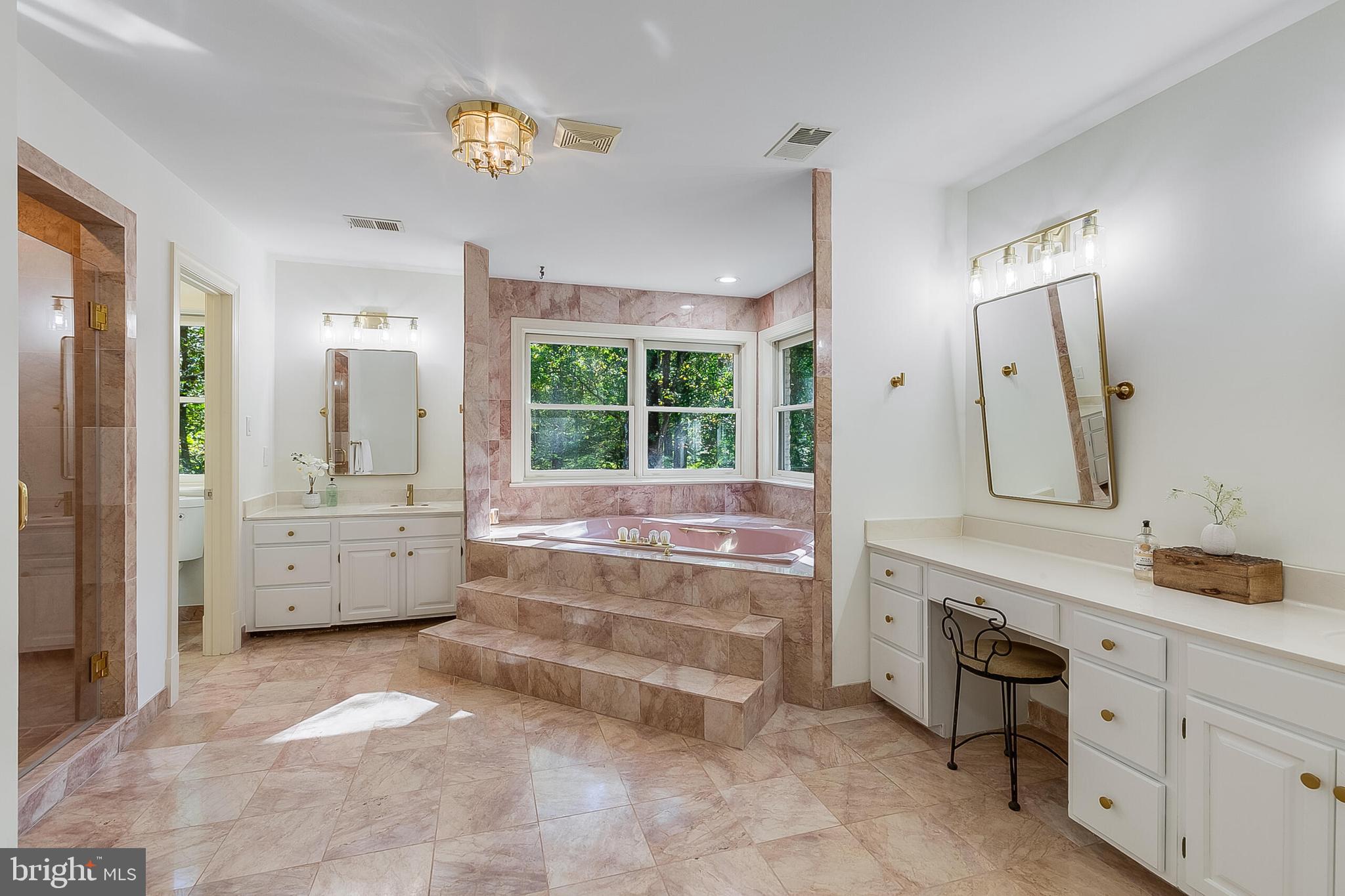 OAKMONT - Residential