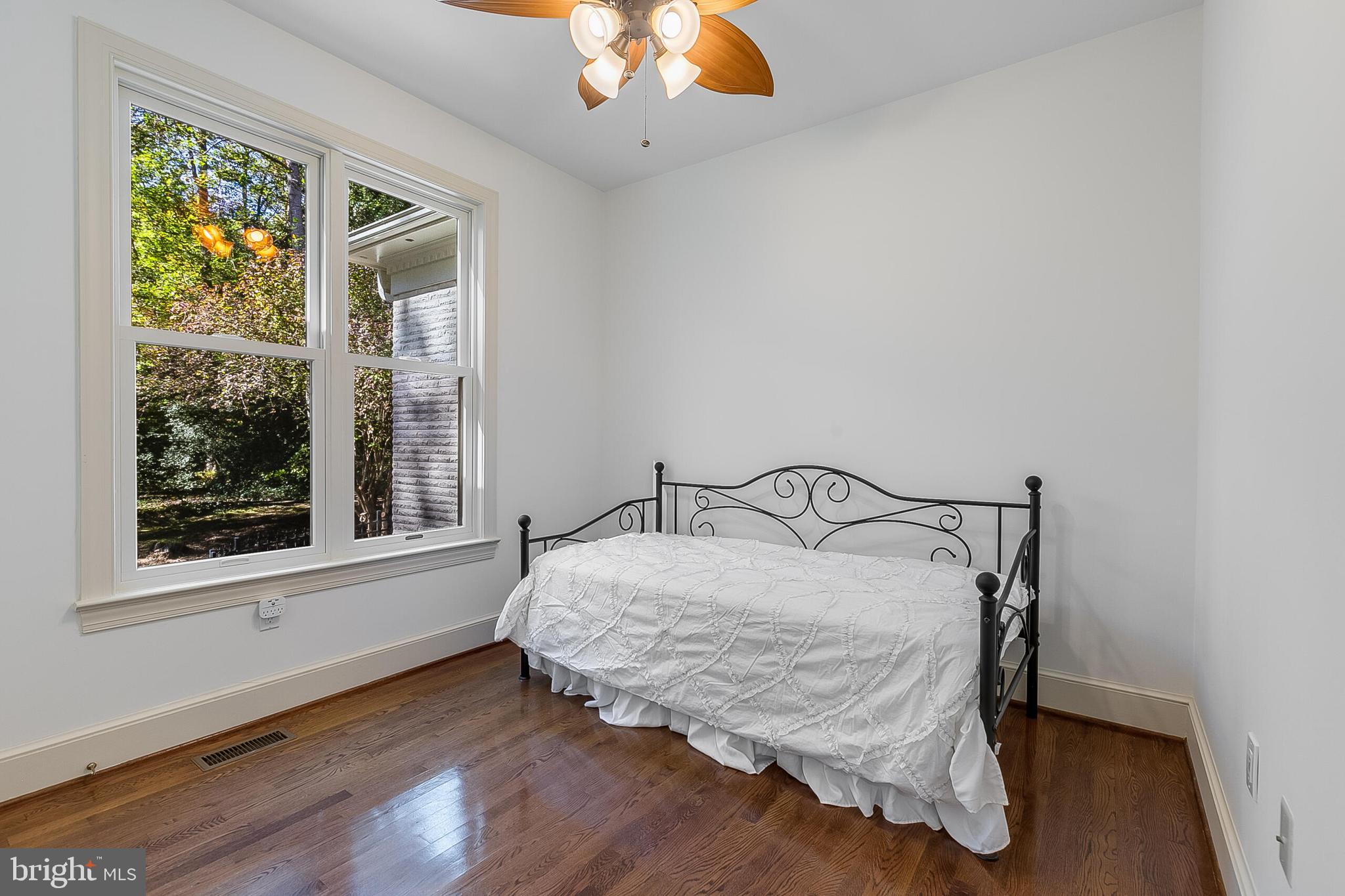 OAKMONT - Residential