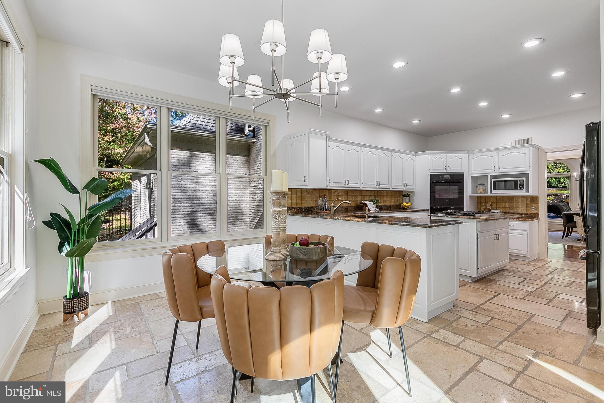 OAKMONT - Residential