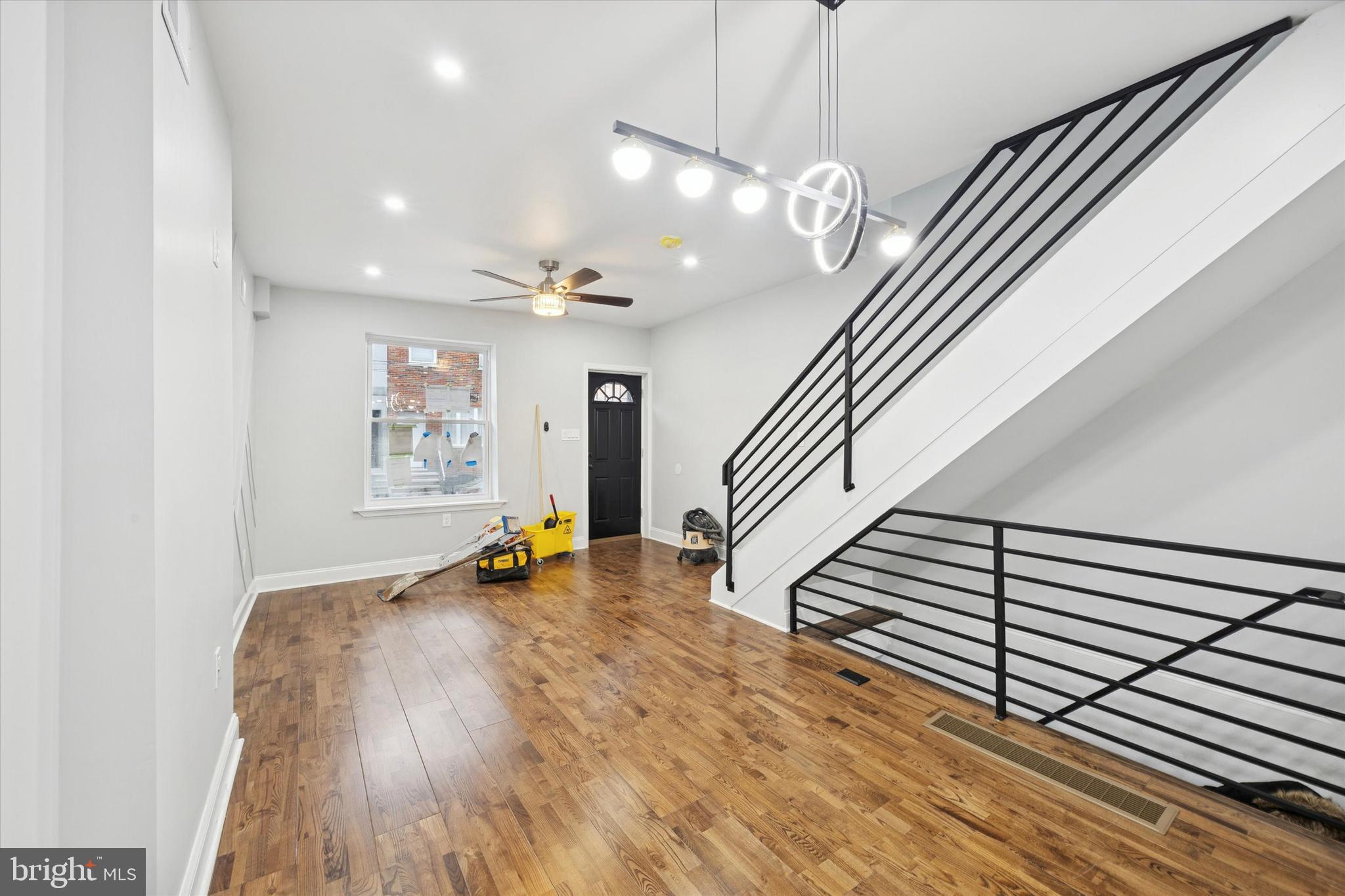 POINT BREEZE - Residential