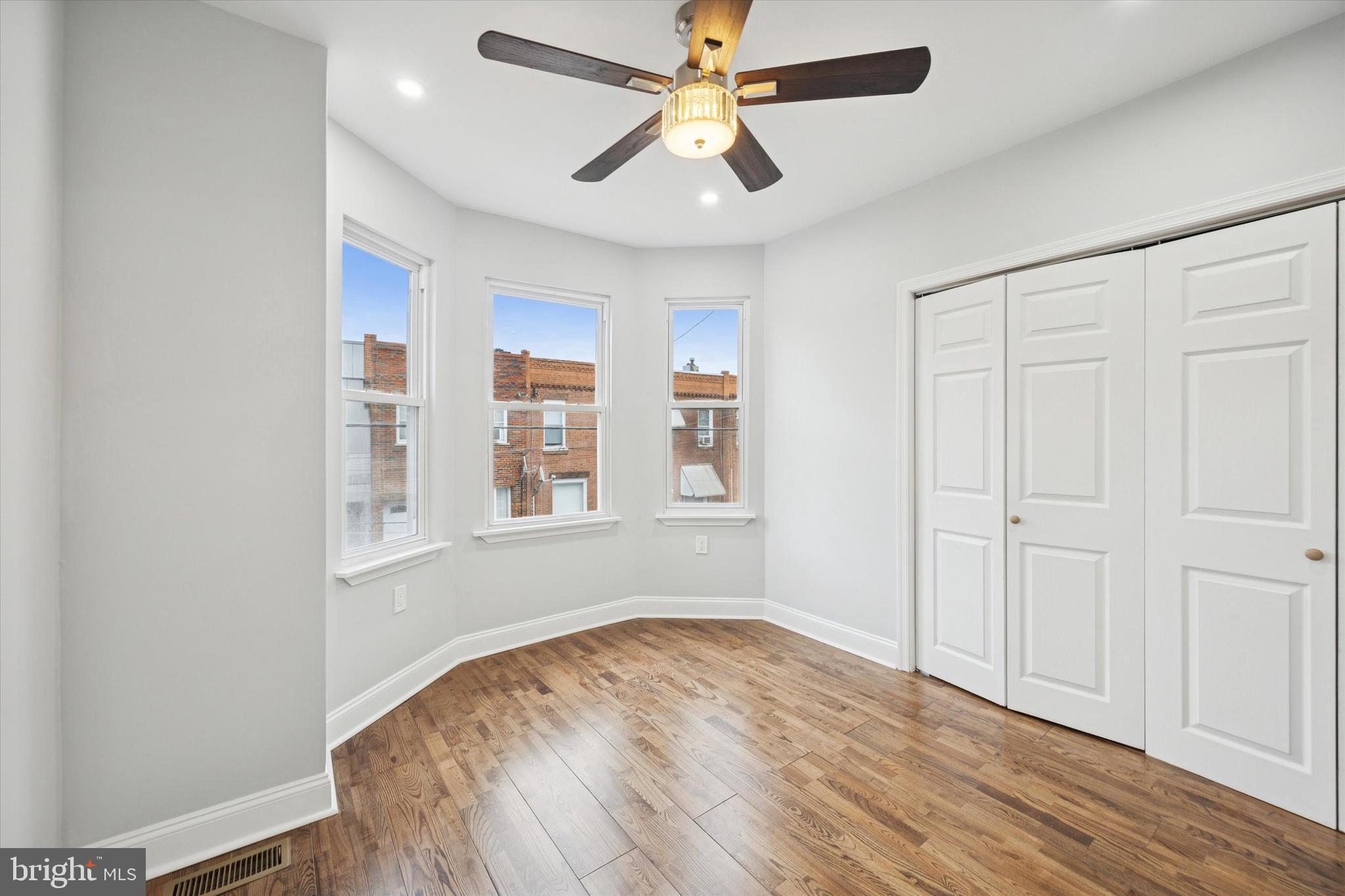 POINT BREEZE - Residential