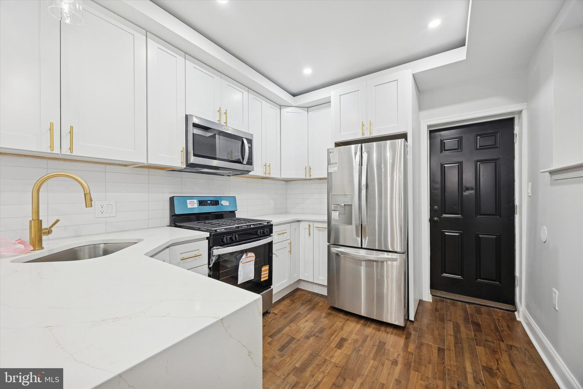 POINT BREEZE - Residential