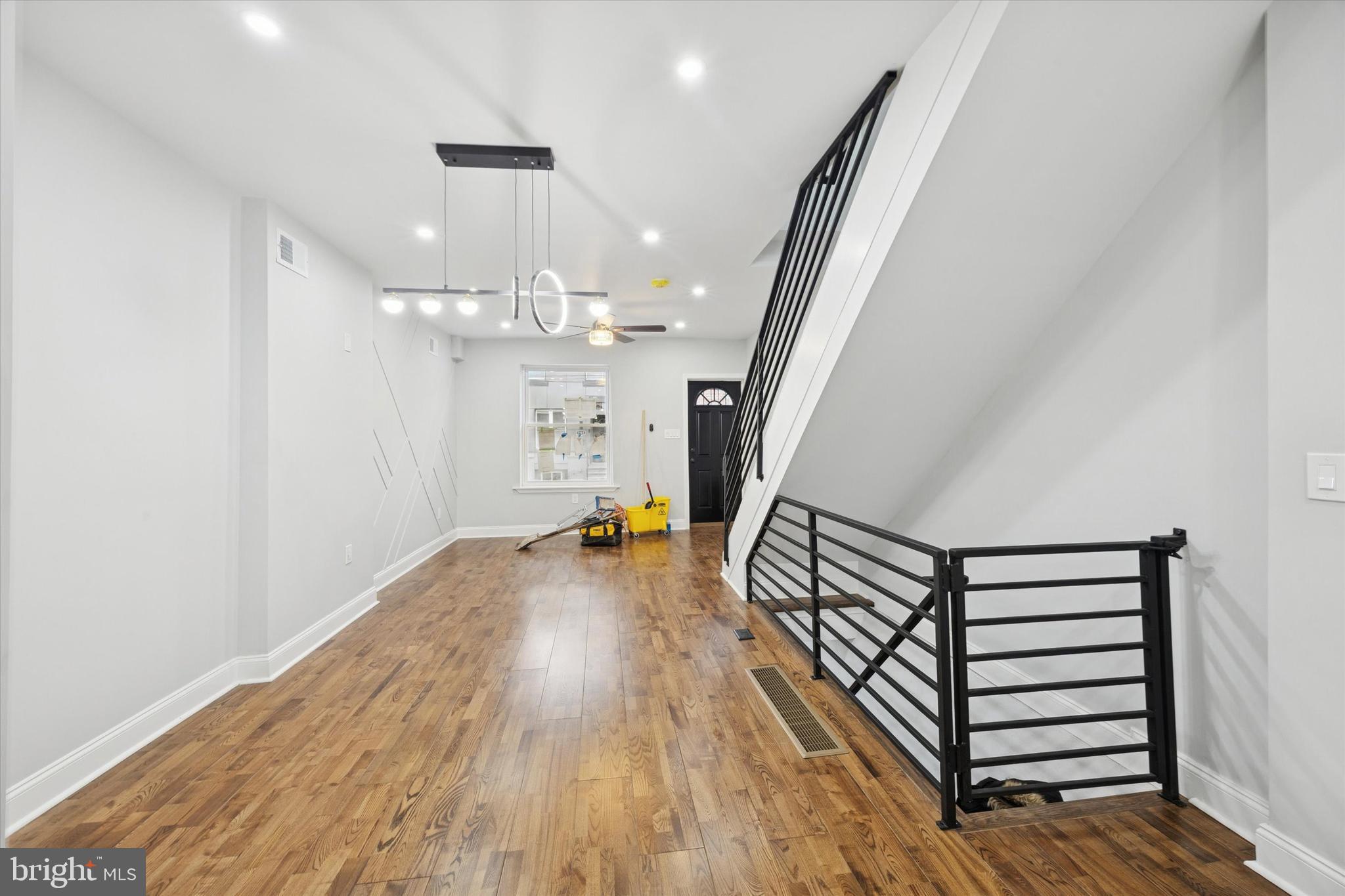 POINT BREEZE - Residential