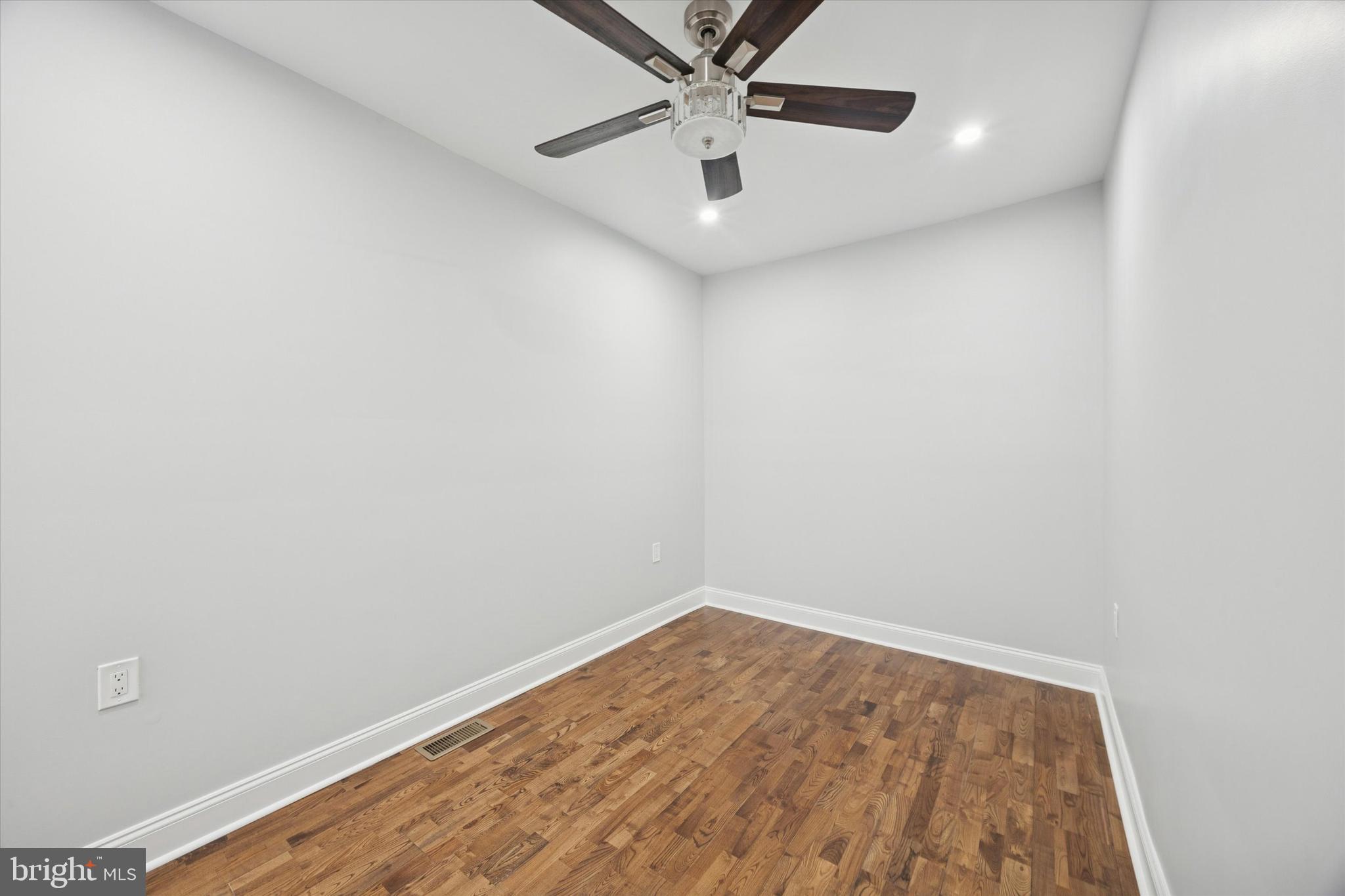 POINT BREEZE - Residential