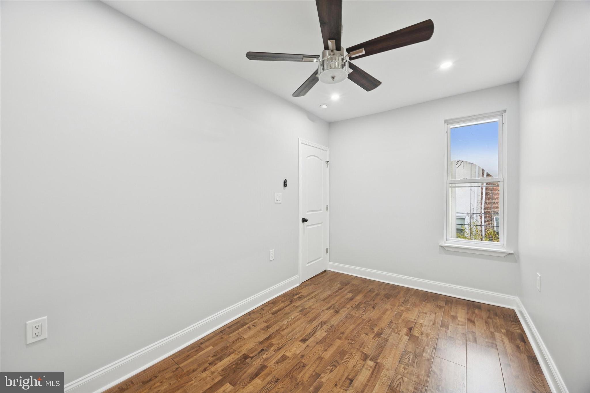 POINT BREEZE - Residential