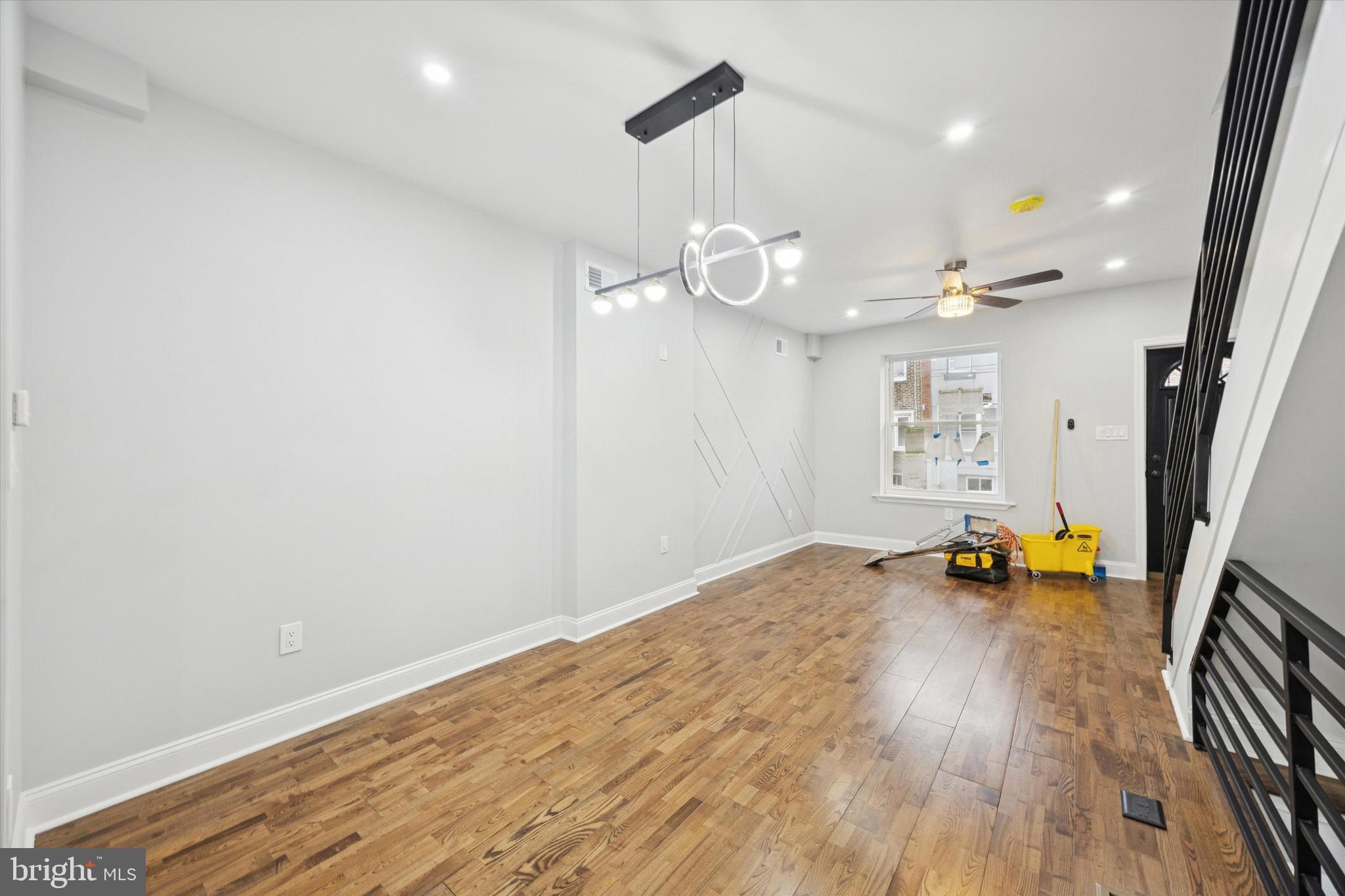 POINT BREEZE - Residential