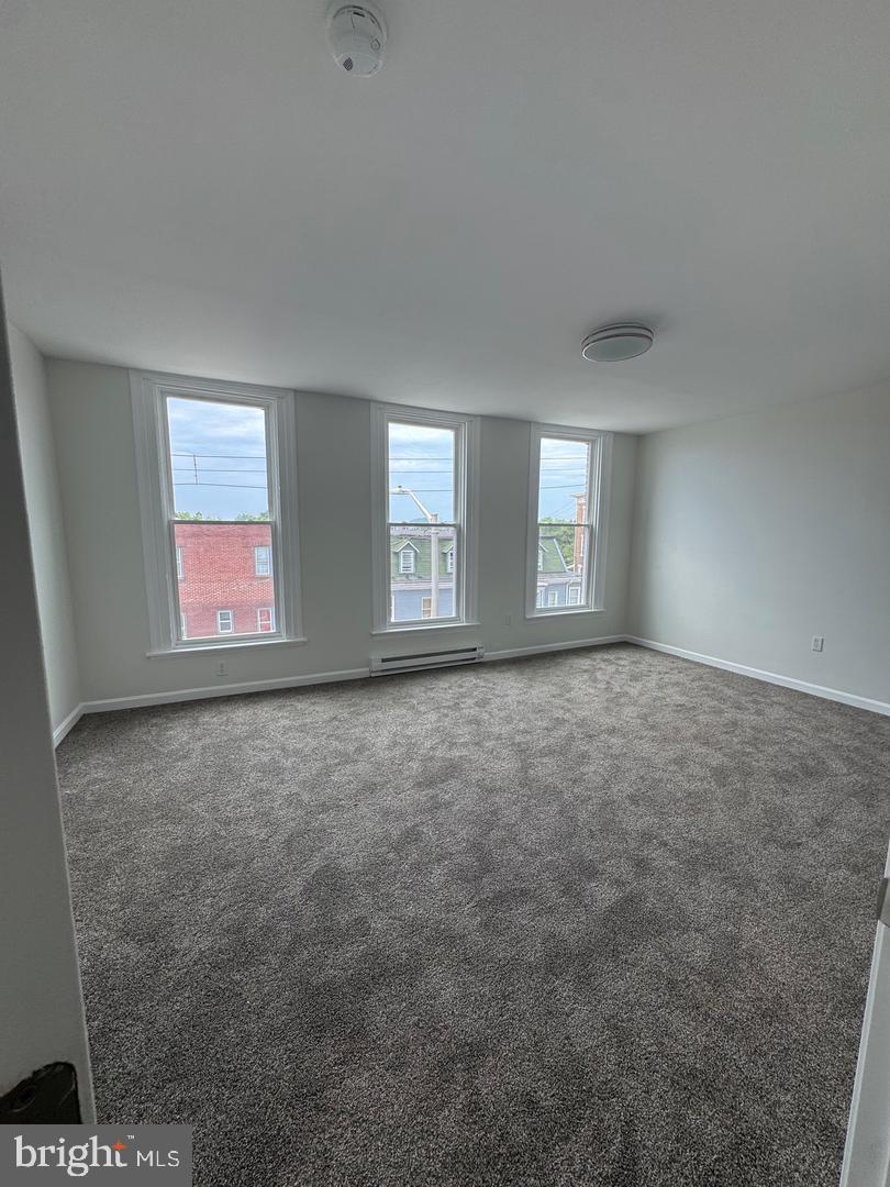 668 E MARKET STREET 3