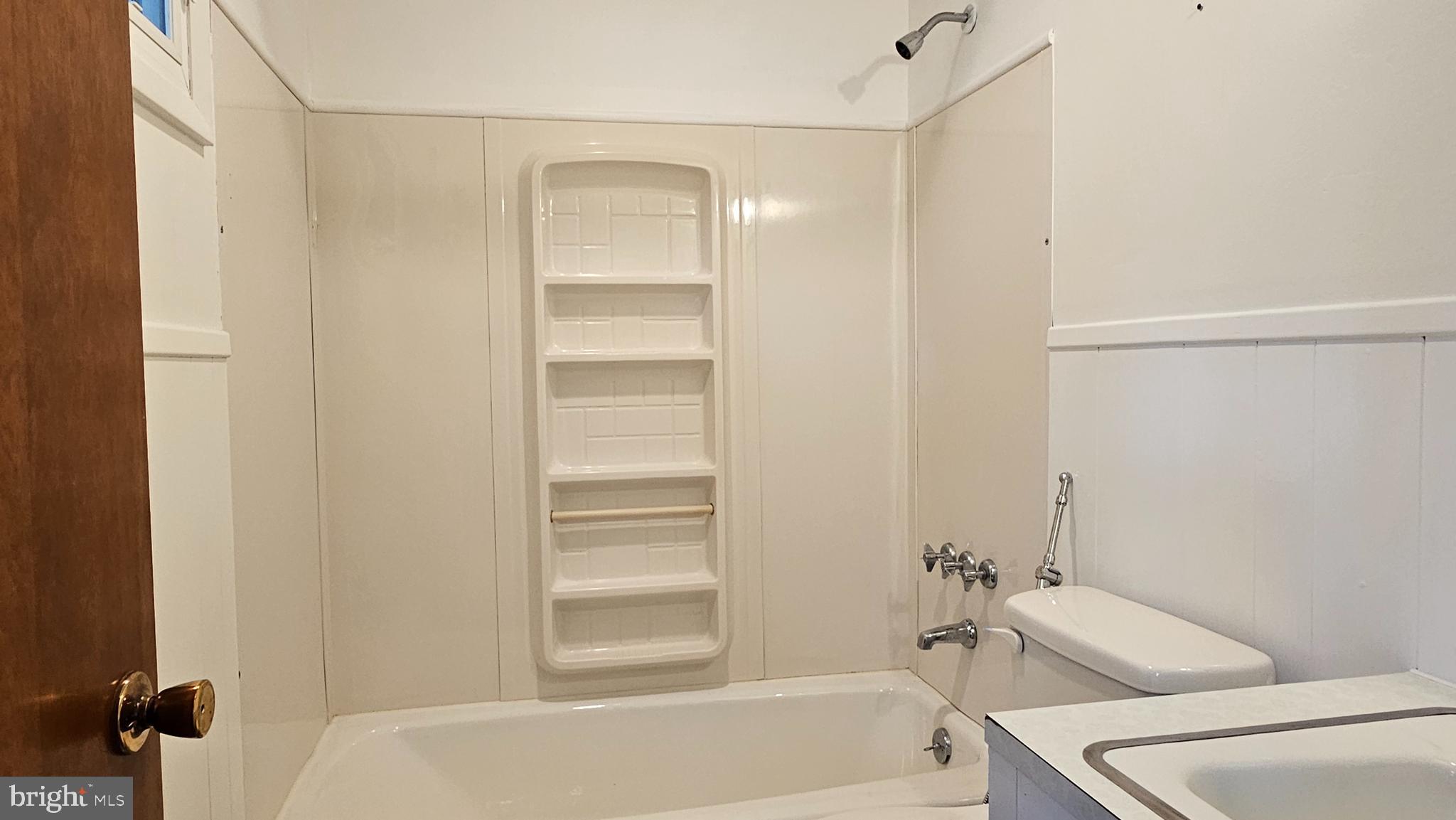 HALLETT HEIGHTS - Residential