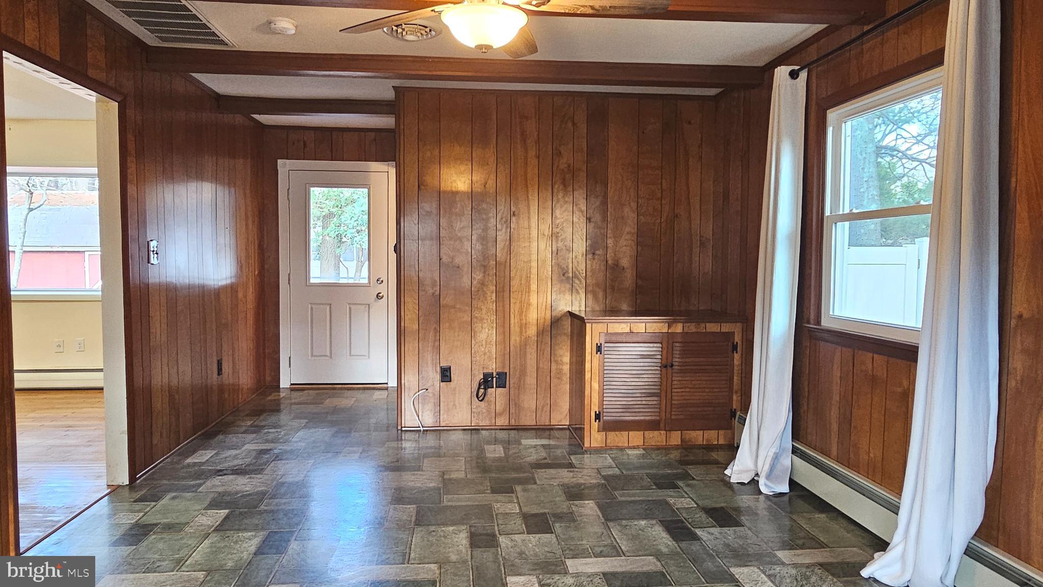 HALLETT HEIGHTS - Residential