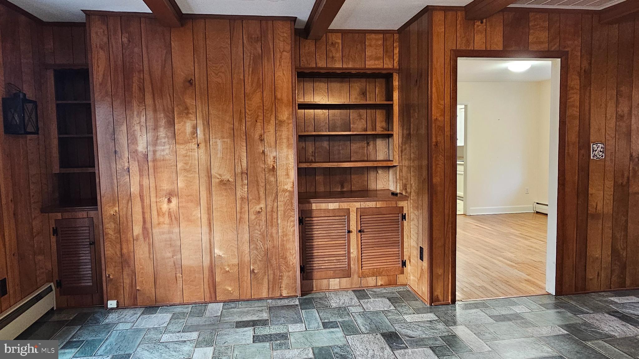 HALLETT HEIGHTS - Residential