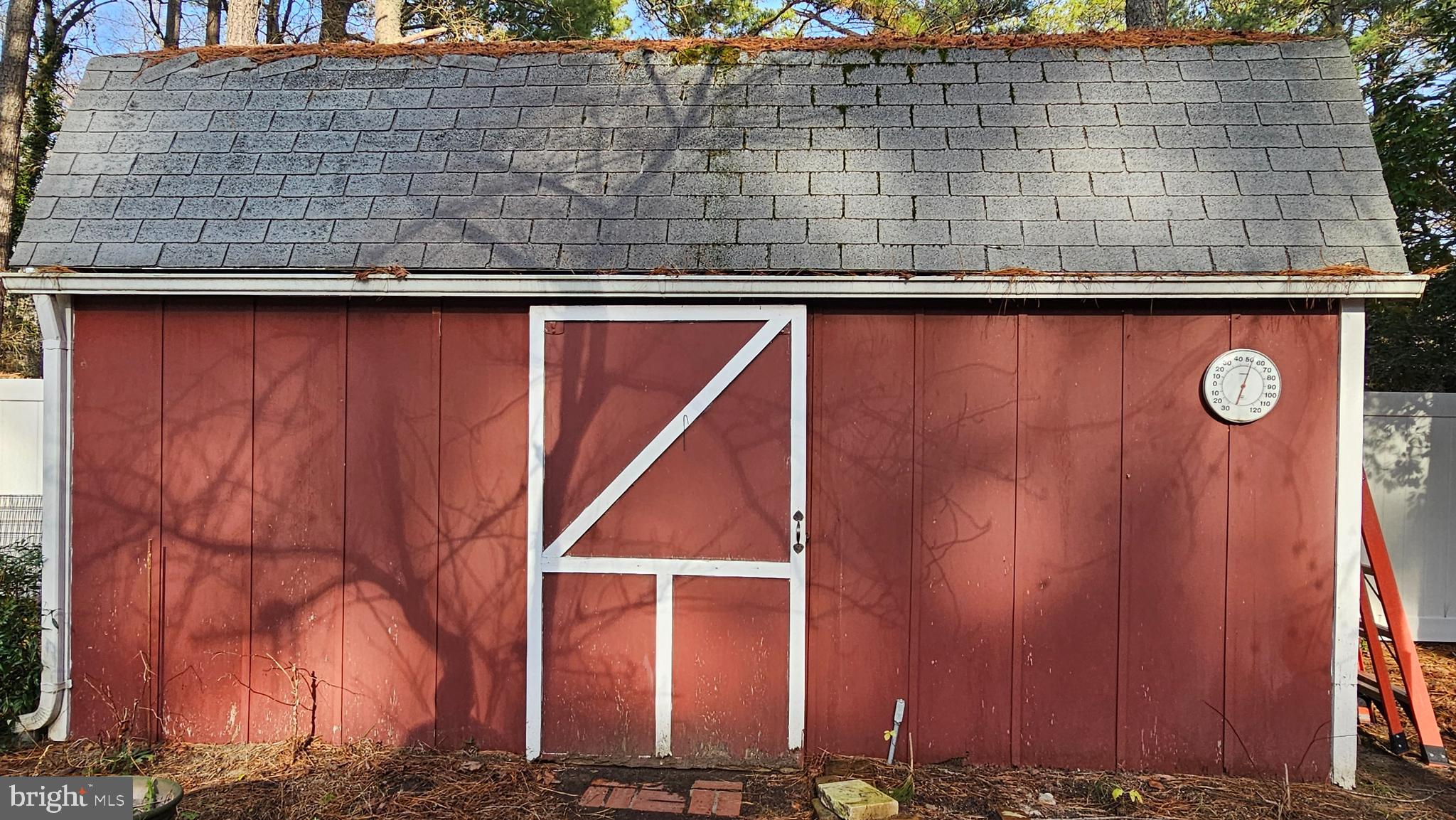 HALLETT HEIGHTS - Residential