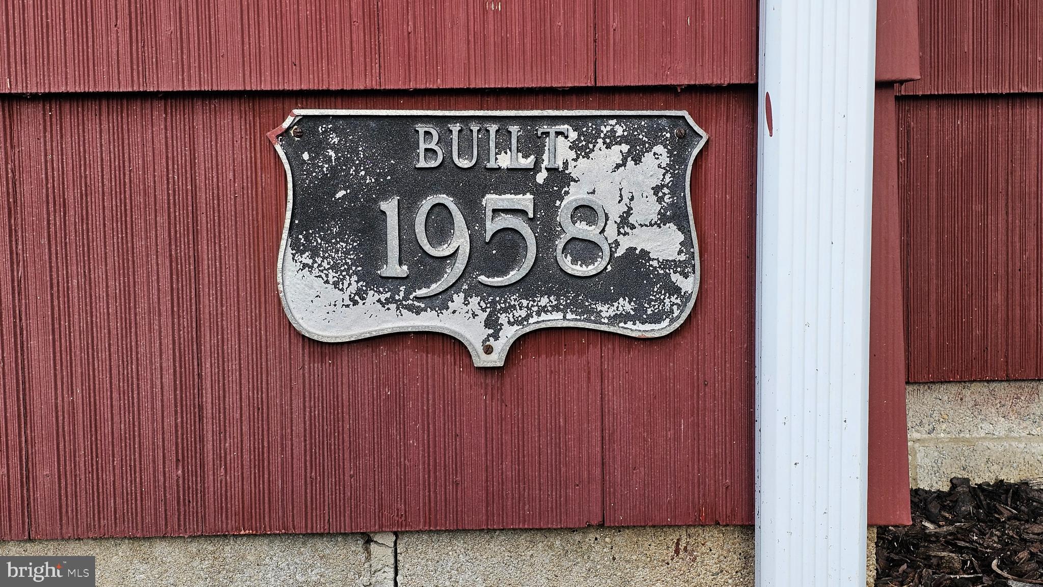 HALLETT HEIGHTS - Residential