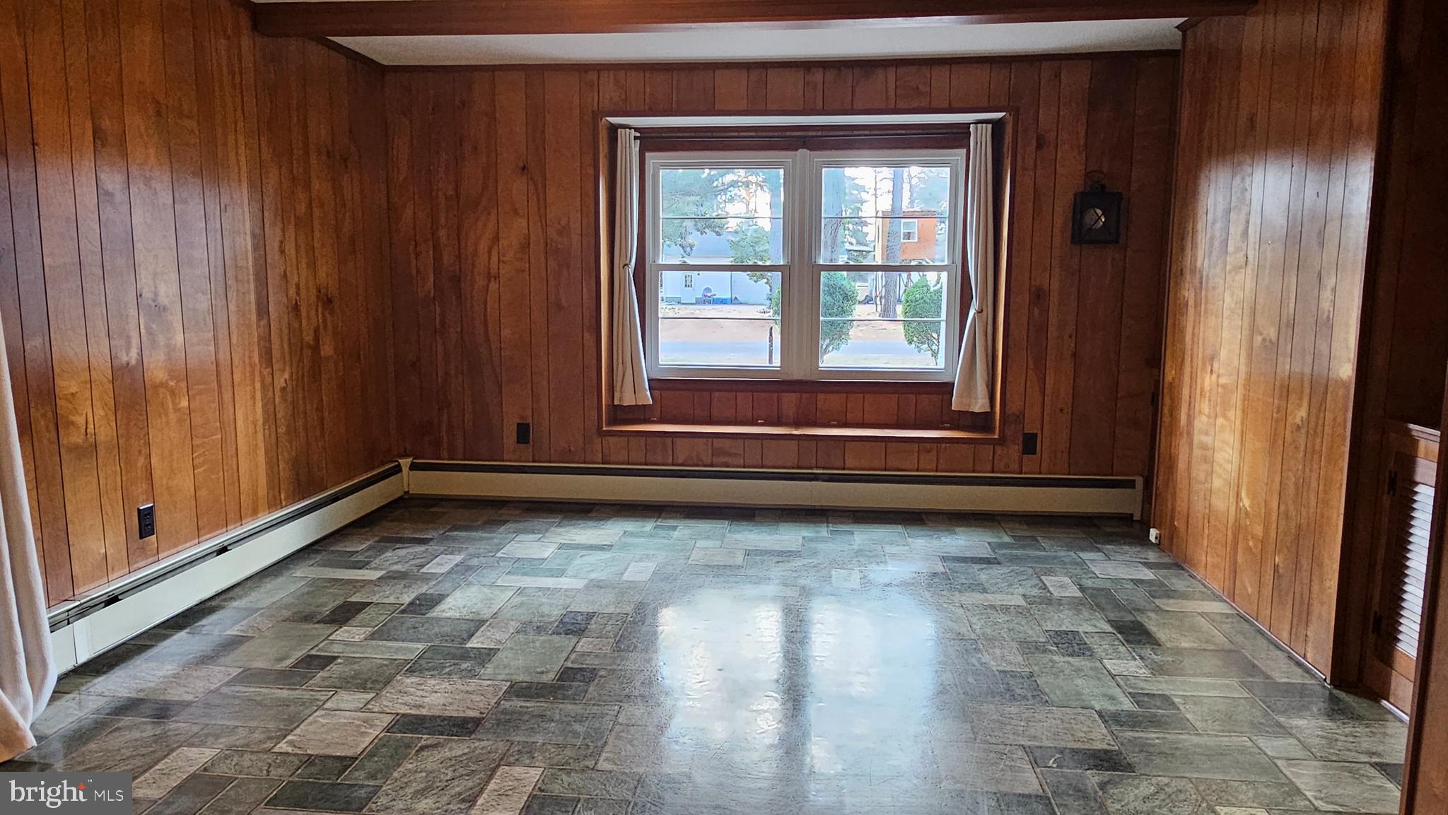 HALLETT HEIGHTS - Residential