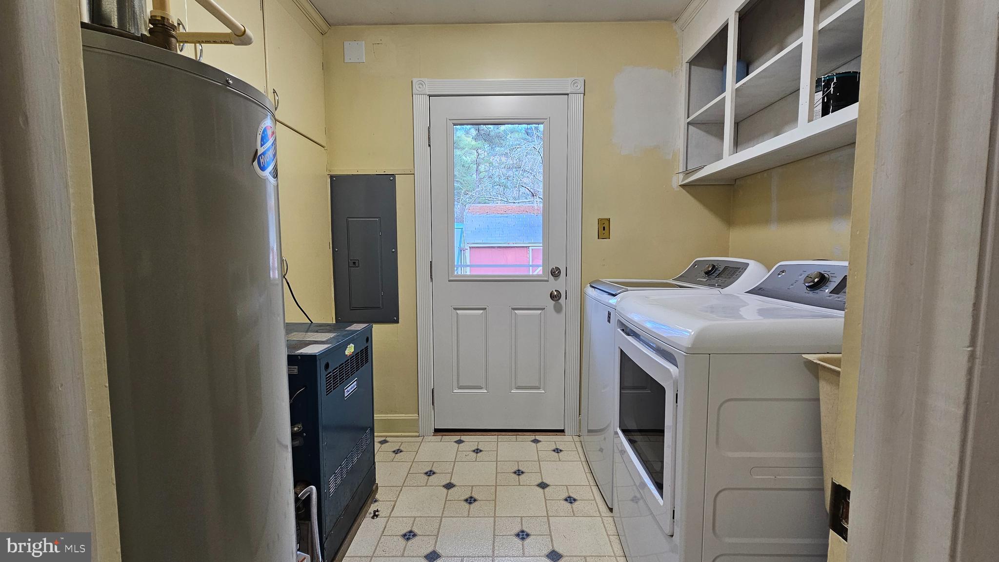 HALLETT HEIGHTS - Residential