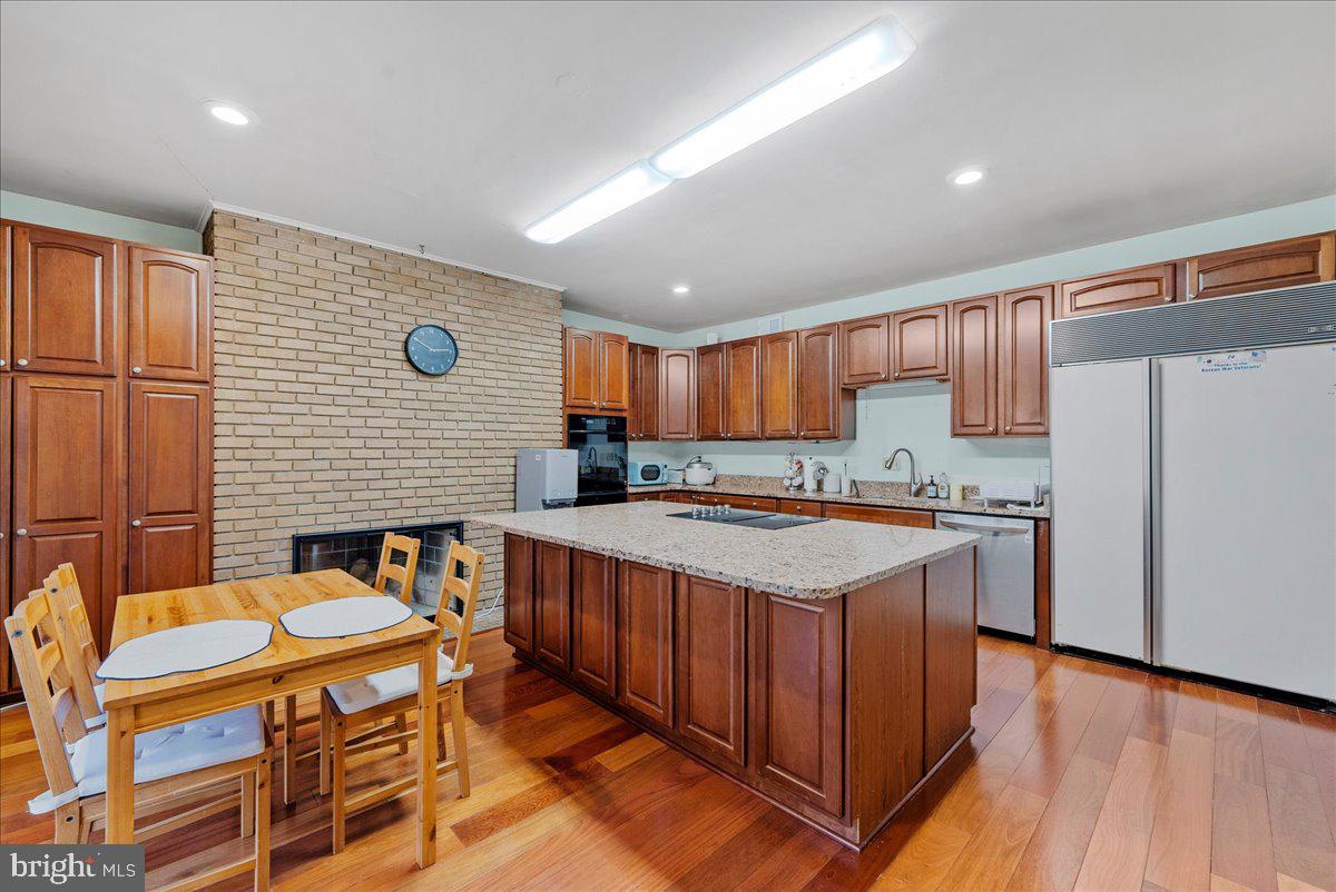 CHAIN BRIDGE HEIGHTS - Residential