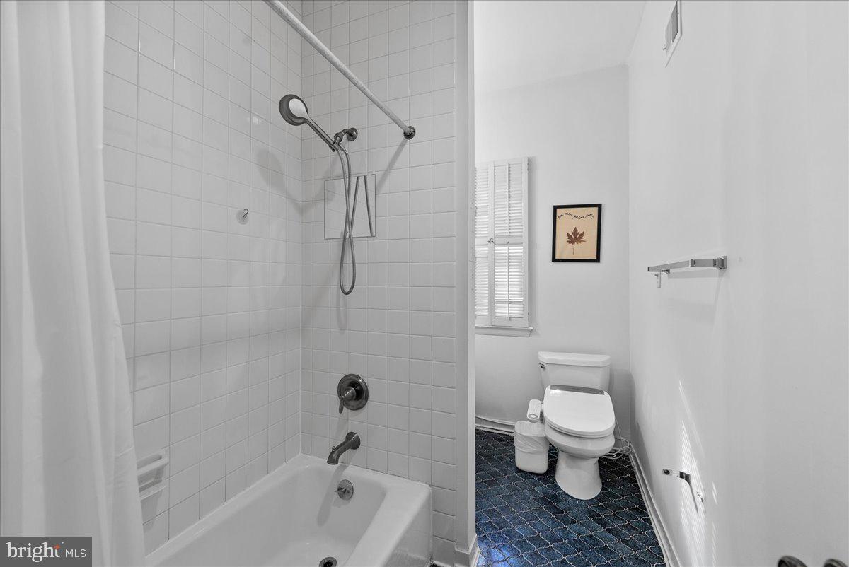 CHAIN BRIDGE HEIGHTS - Residential