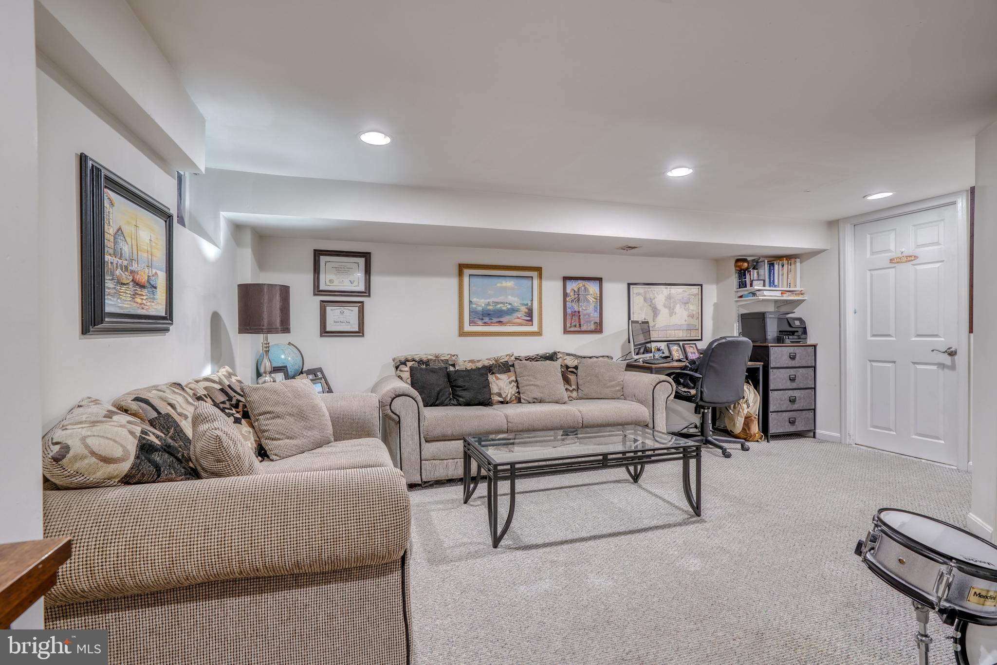 BALLARD GARDENS - Residential